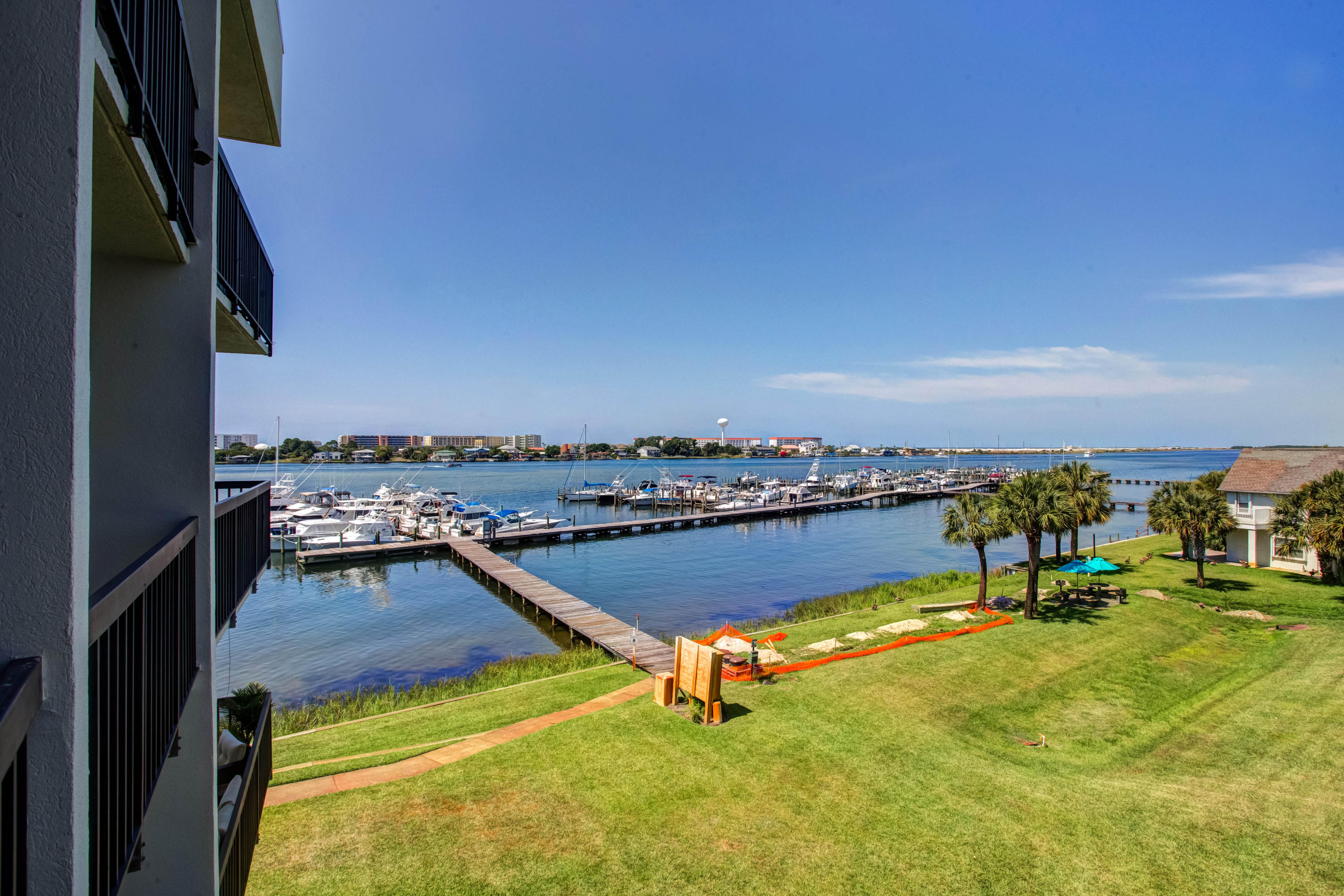 Pirate's Bay - Residential