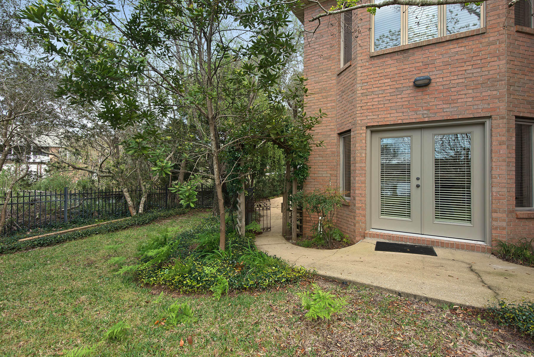 SHALIMAR POINTE S/D - Residential