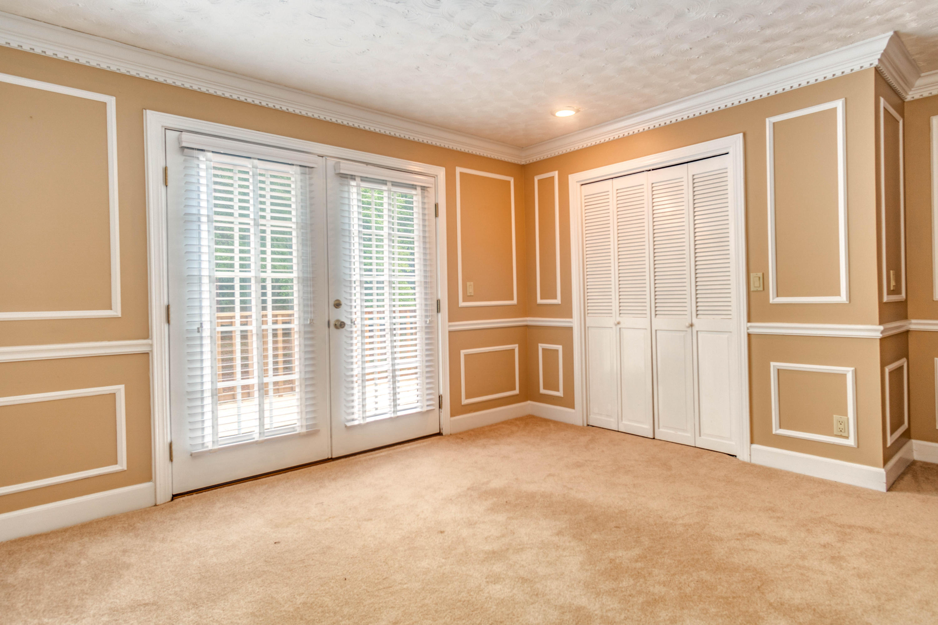 RIDGELAKE ESTATES - Residential