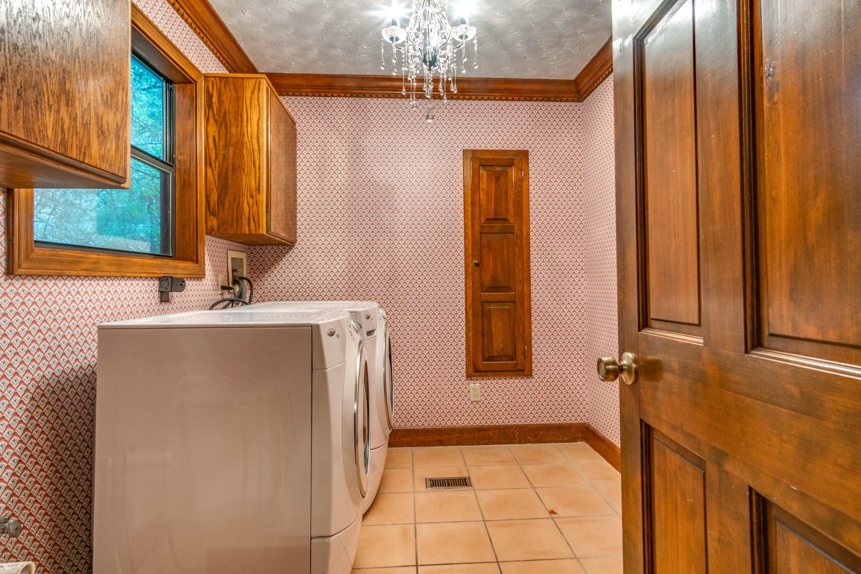 RIDGELAKE ESTATES - Residential