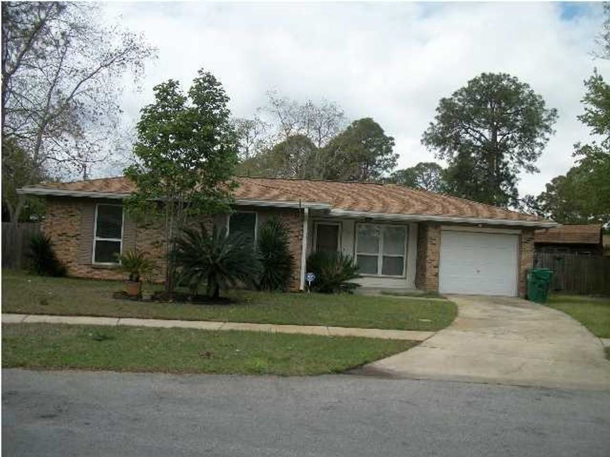 COMPLETED APPLICATIONS ARE REQUIRED FOR EACH ADULT BEING ACCEPTED AND PROCESSED ON A FIRST COME, FIRST SERVE BASIS. DOGS ALLOWED WITH APPROVAL, PHOTO, AND NON-REFUNDABLE PET FEE. NO CATS ALLOWED.
THIS HOME HAS BEEN REMODELED, FAMILY ROOM WITH WOOD LAMINATE FLOORING, KITCHEN HAS STAINLESS STEEL APPLIANCES, FORMAL DINING ROOM, 3 BEDROOMS, 2 FULL BATHS, UNFINISHED 1 CAR GARAGE WITH OPENER, CHAIN LINK FENCED BACK YARD, STORAGE SHED, HURRICANE SHUTTERS. ALARM SYSTEM IS AVAILABLE WITH TENANT TO PAY FOR ALL COSTS RELATED TO ACTIVATION AND SERVICES.
FOR MORE INFORMATION, TO SCHEDULE AN APPOINTMENT TO VIEW AND TO APPLY ONLINE, PLEASE VISIT OUR WEBSITE AT WWW.PROPERTYFRAMEWORKWS.COM\PENSACOLA