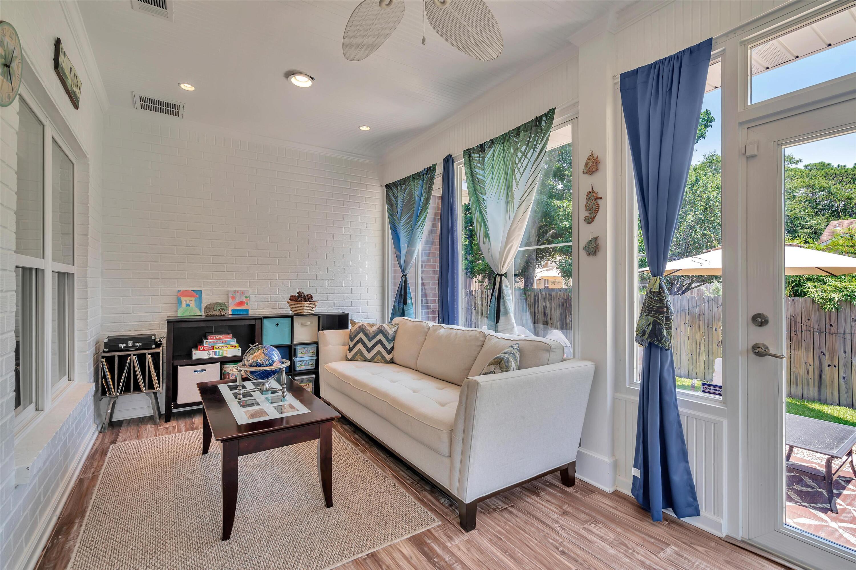 SOUND HAMMOCK - Residential