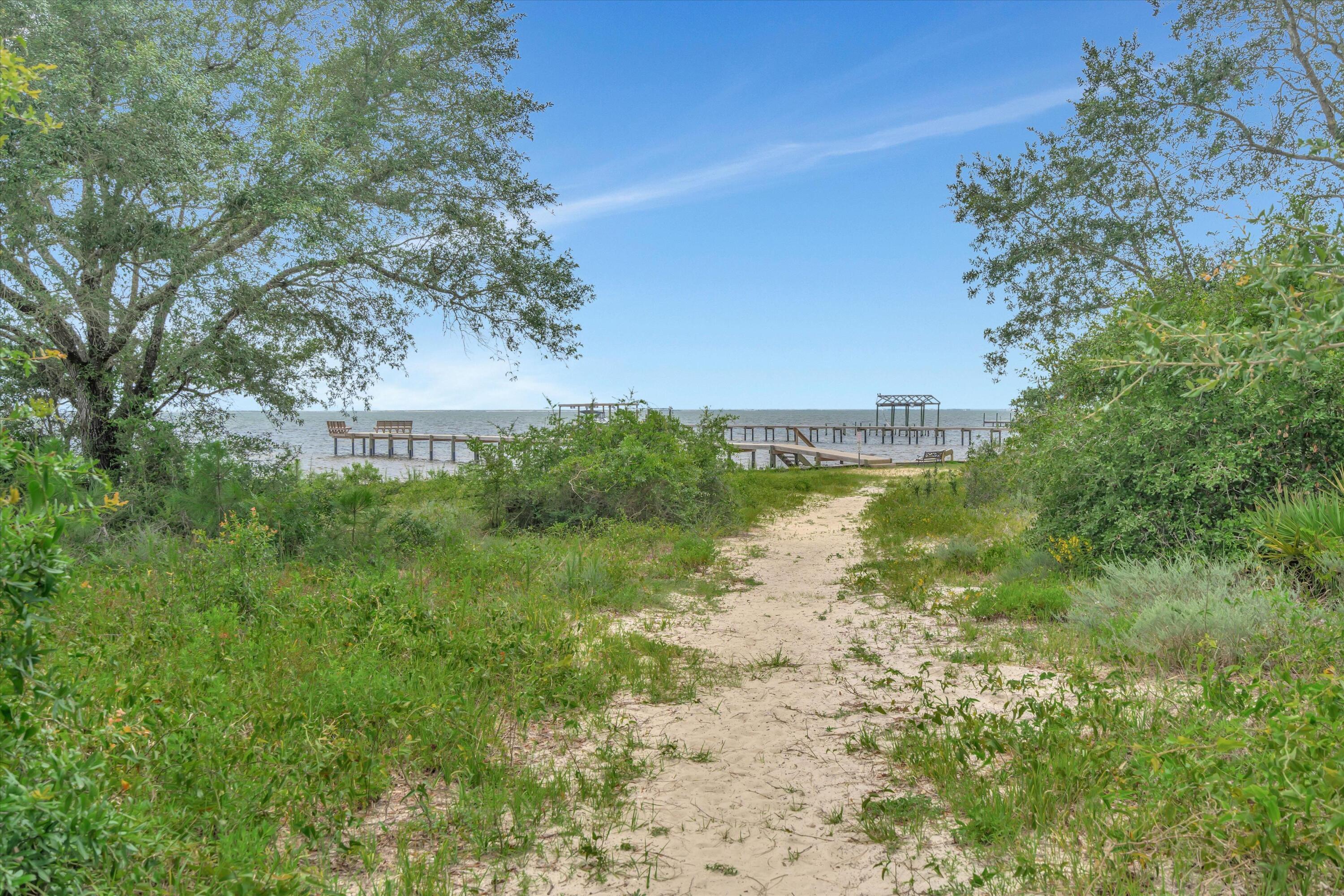 SOUND HAMMOCK - Residential