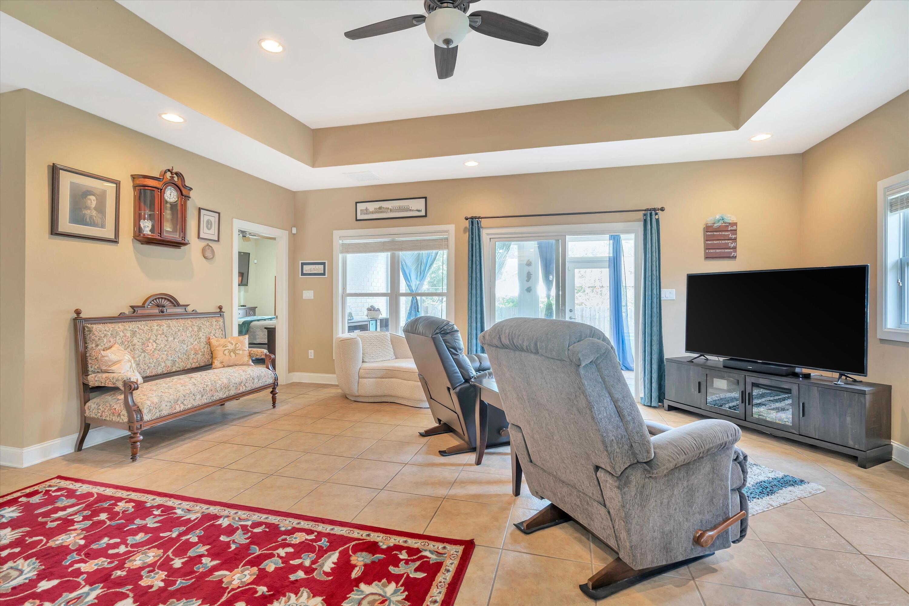 SOUND HAMMOCK - Residential