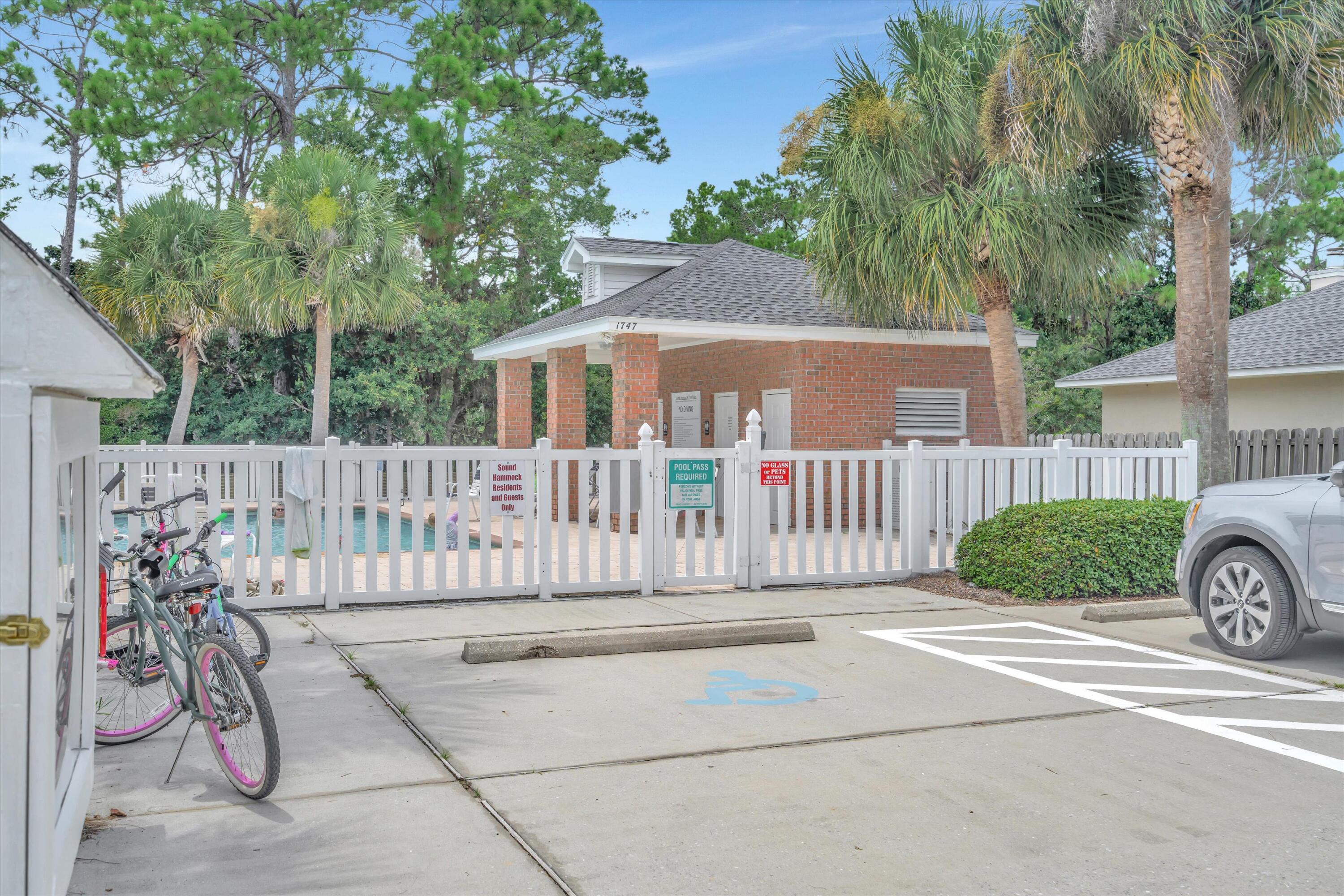 SOUND HAMMOCK - Residential