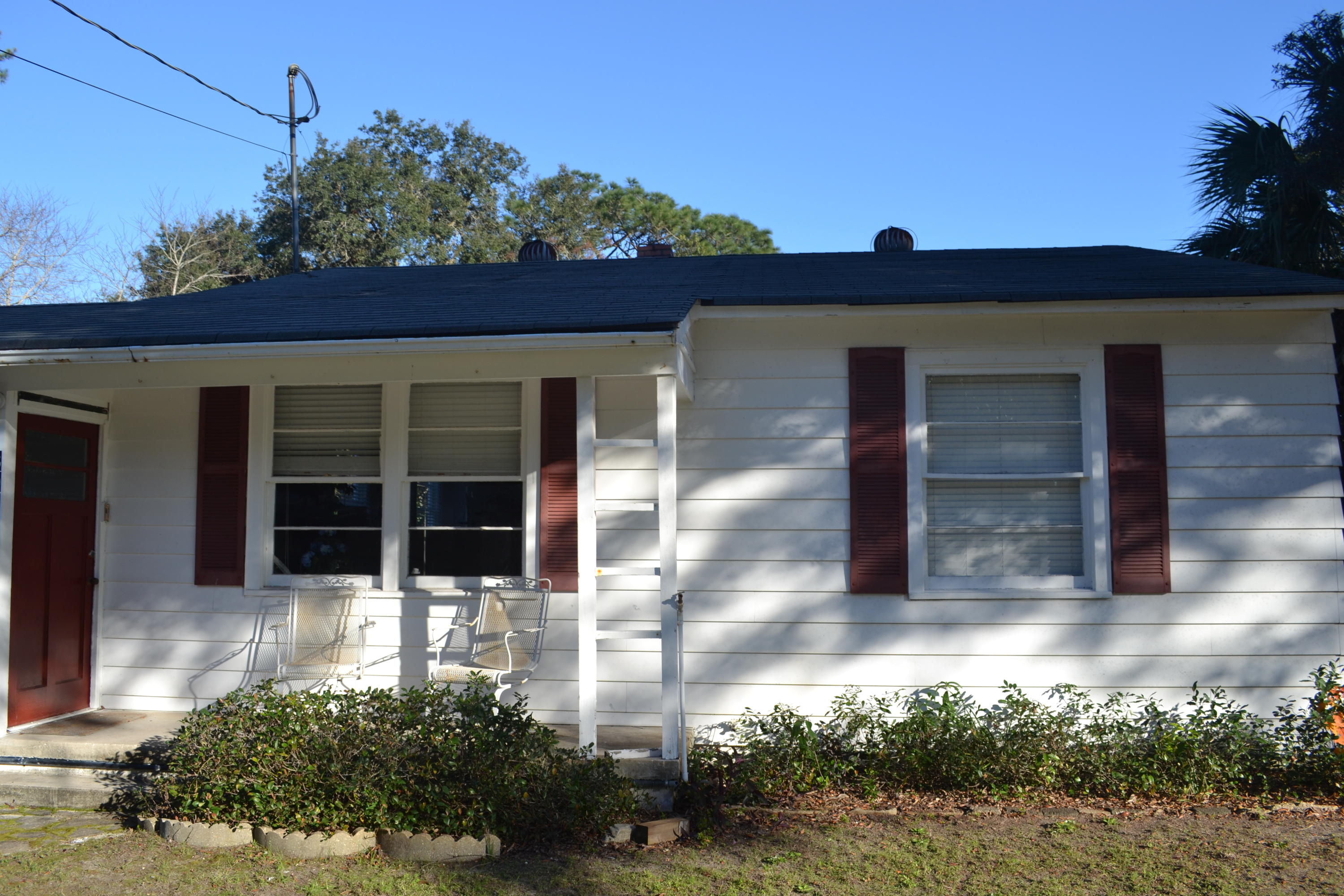 Unique old Florida cottage with old Florida charm. Hardwood floors are original to home. Small 'cottage type' house in backyard could be used for lawn equipment or cute studio! Close proximity to Downtown FWB Entertainment District. Bonus room could be used as a 3rd bedroom. home is being sold as furnished with an exception of a few heirloom furniture pieces.Roof was replaced in 2005 and has been inspected by insurance company. Does contain hurricane clips. New pipes to road in 2011. New wiring in 2010. Arrow Pest holds termite bond. Lawn pump is in working order.