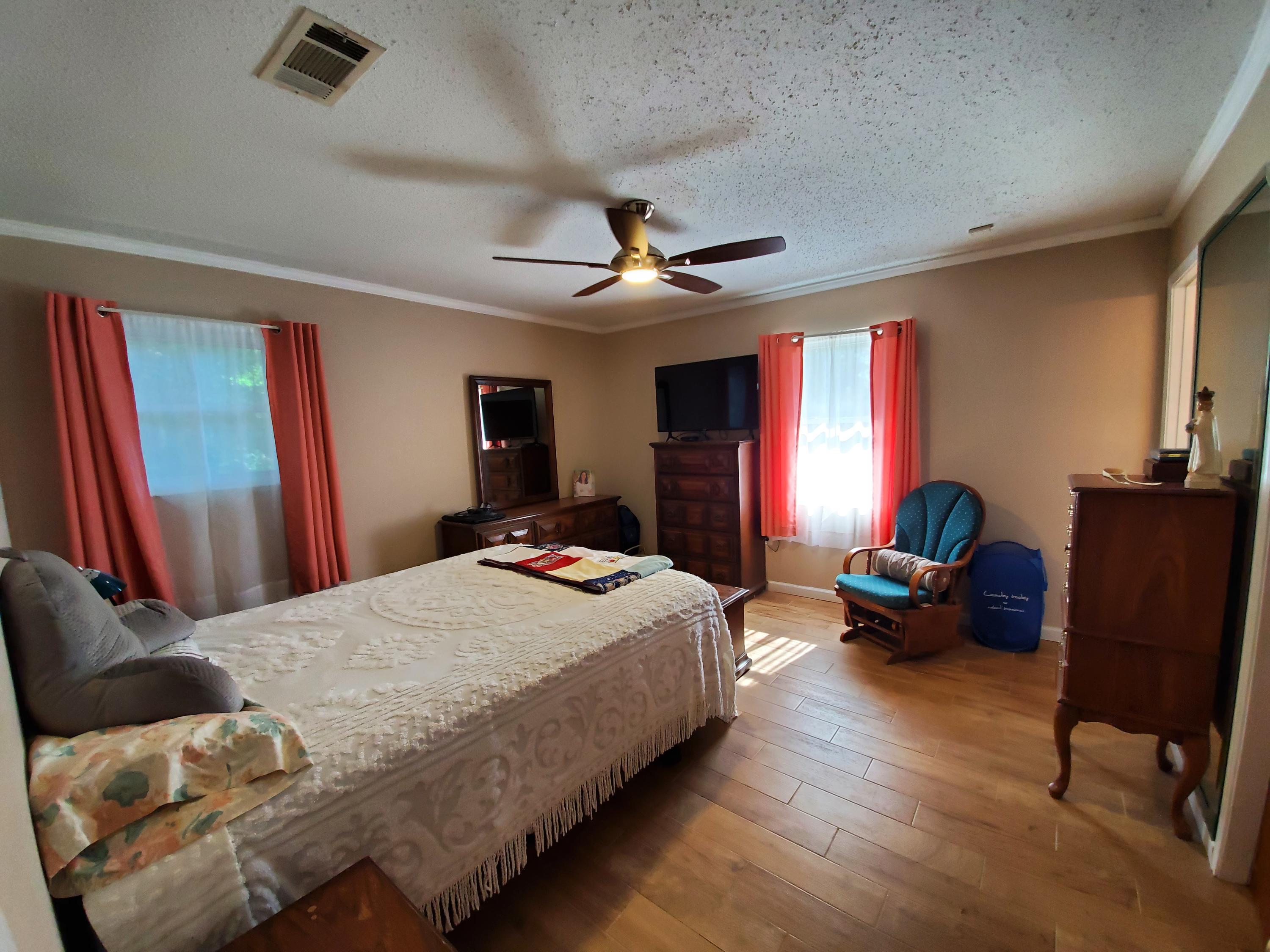 PINEDALE 1ST ADDN - Residential