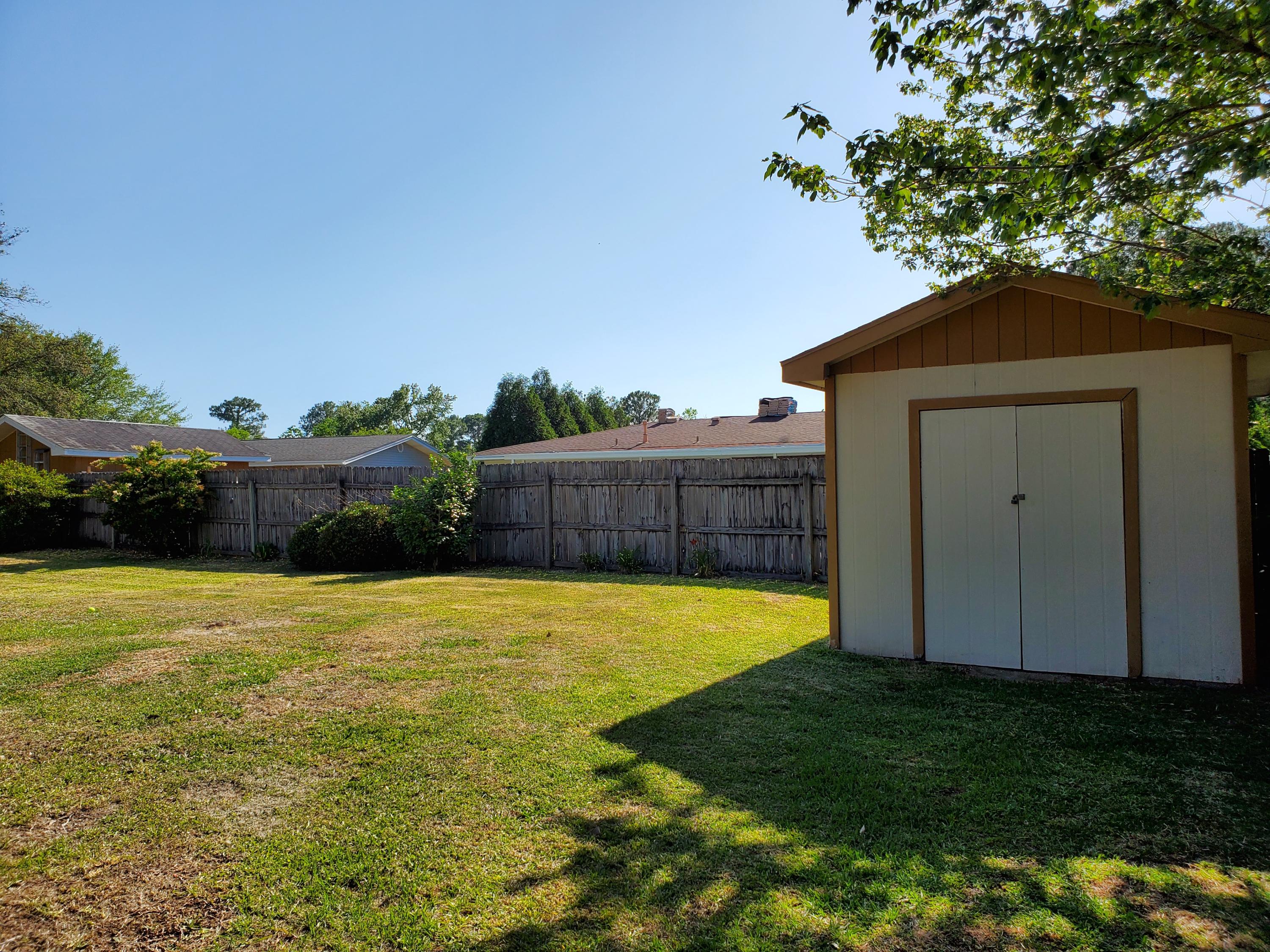 PINEDALE 1ST ADDN - Residential