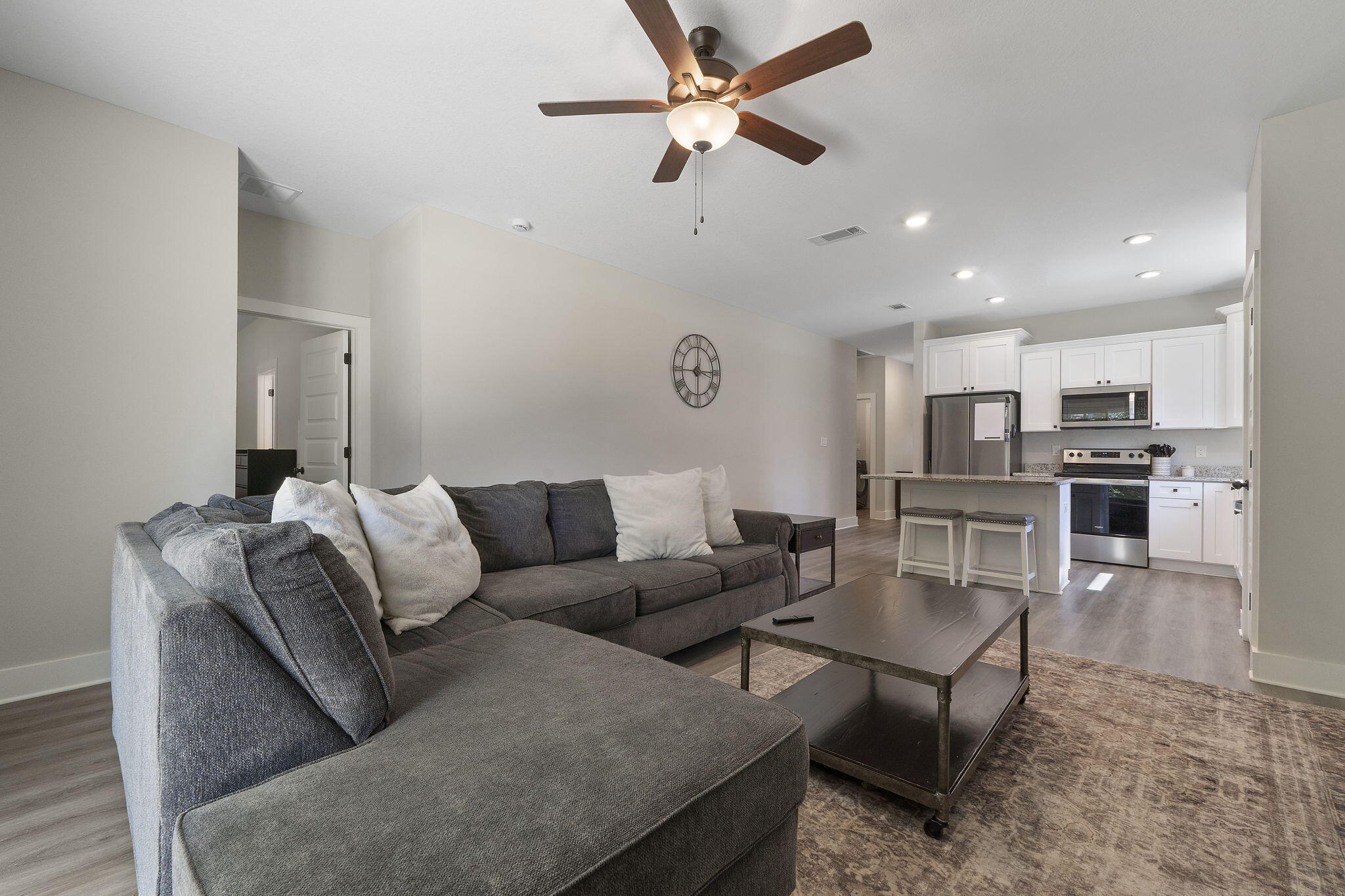 AVALON BEACH - Residential
