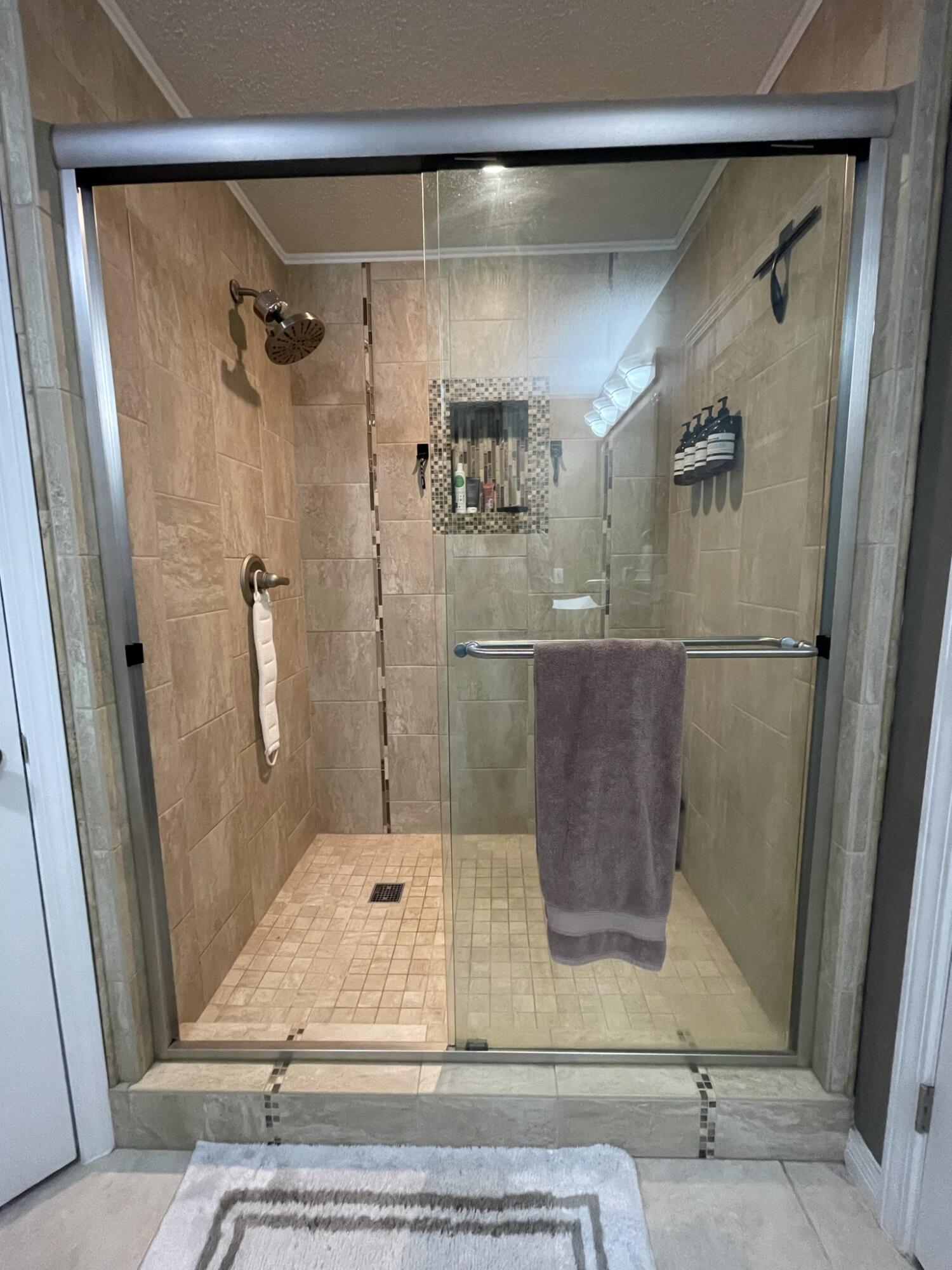 OLD BETHEL ESTATES PH I - Residential Lease