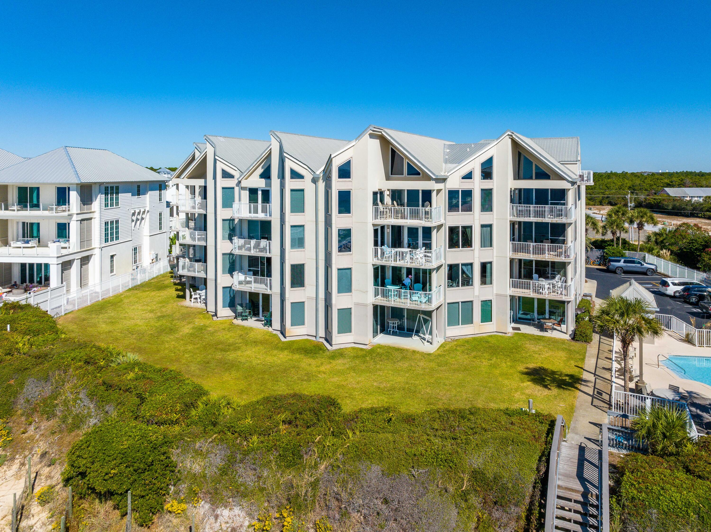 TRANQUILLITY ON THE BEACH - Residential