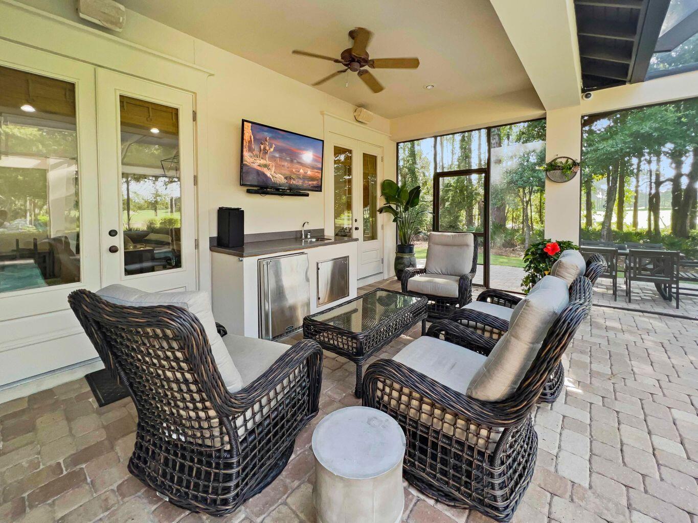 VINEYARD AT RAVEN OAKS - Residential Lease