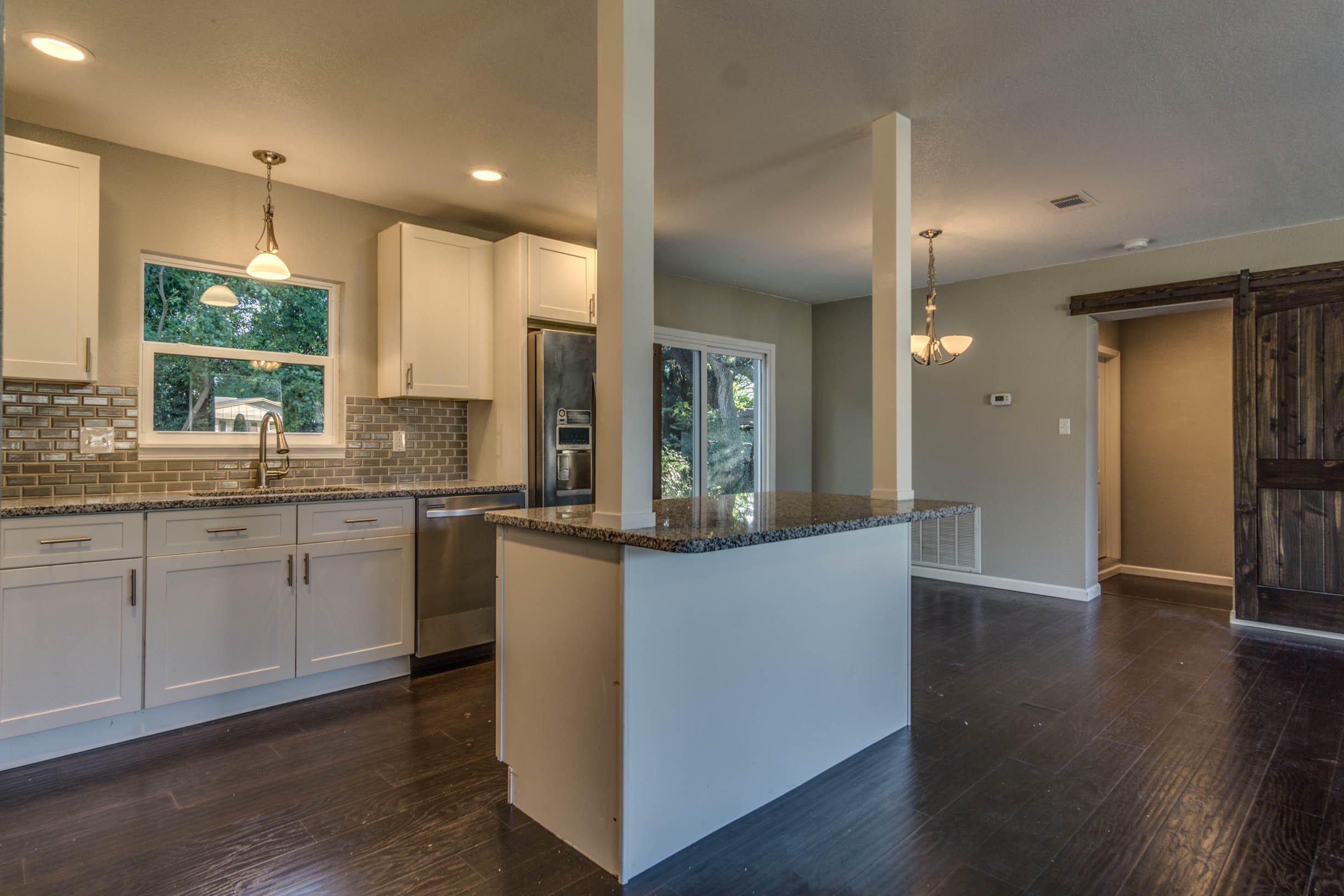 GARNIERS BEACH 6TH - Residential