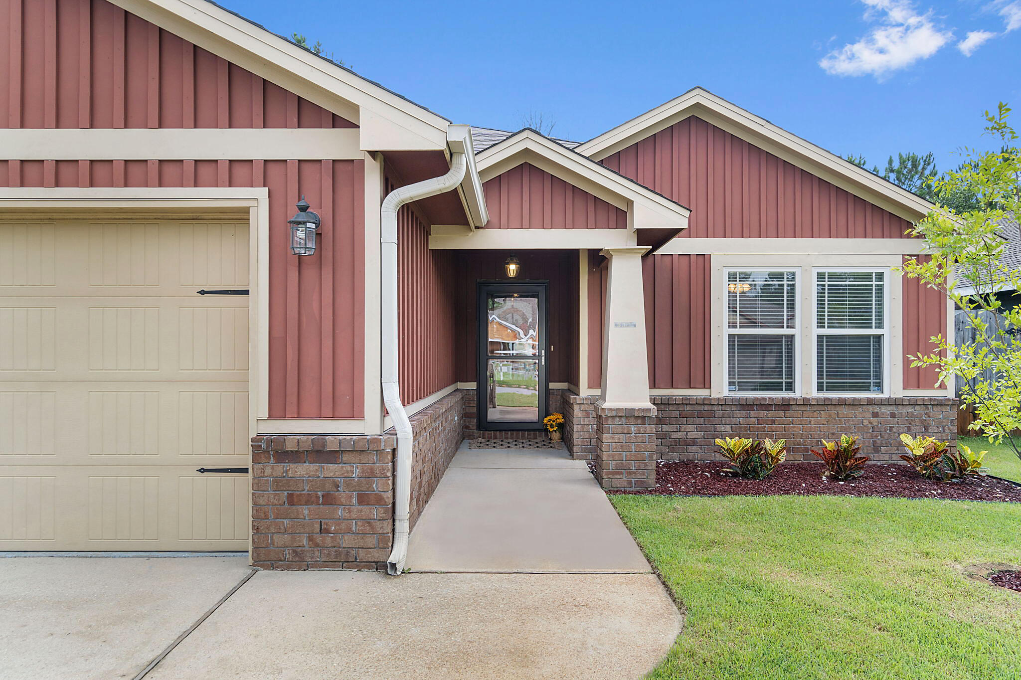 COTTAGES AT EAST RIVER - Residential
