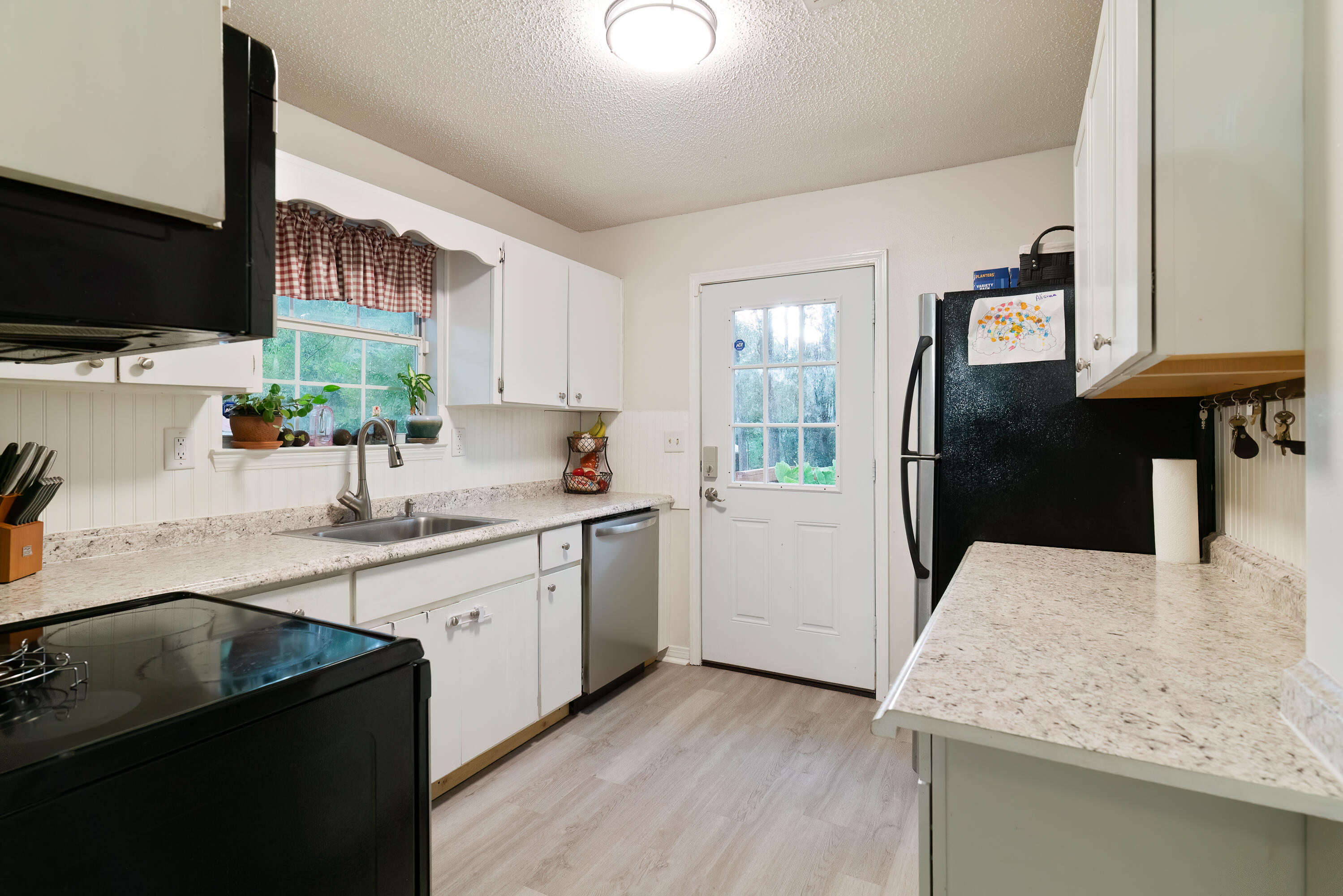 MORRIS ADDN TO CRESTVIEW - Residential