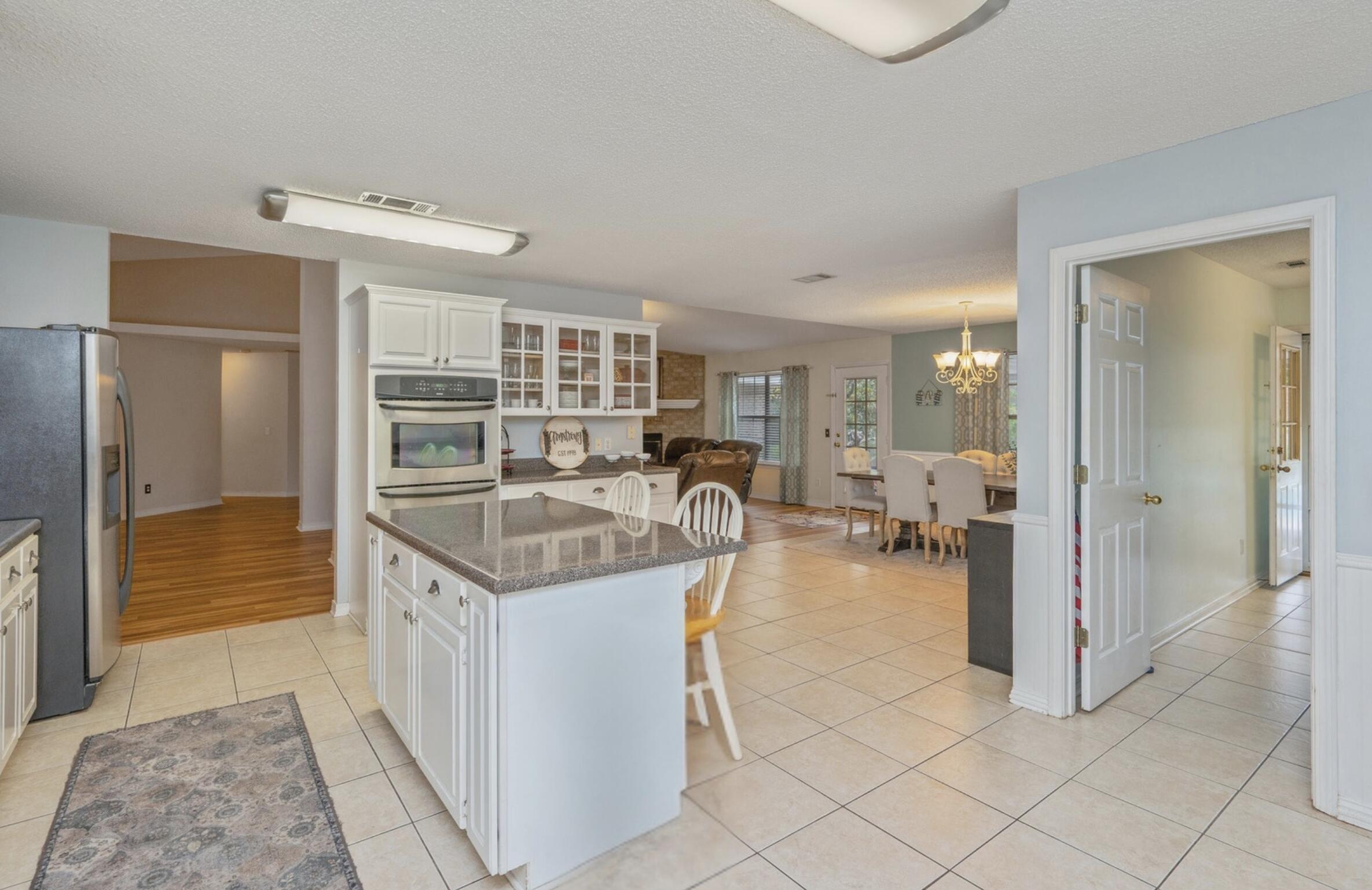 RIVERCHASE S/D PH 3 - Residential