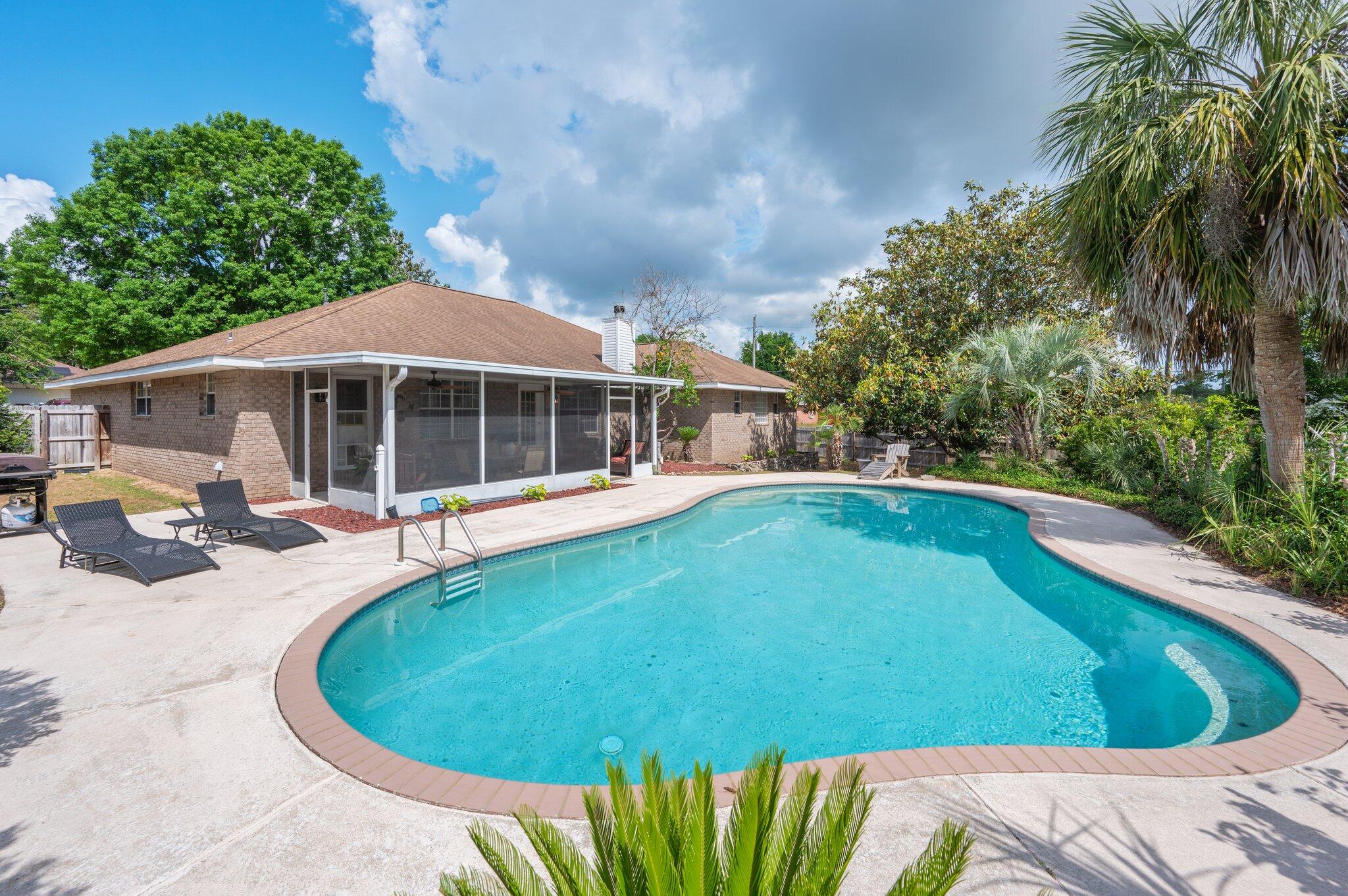 RIVERCHASE S/D PH 3 - Residential