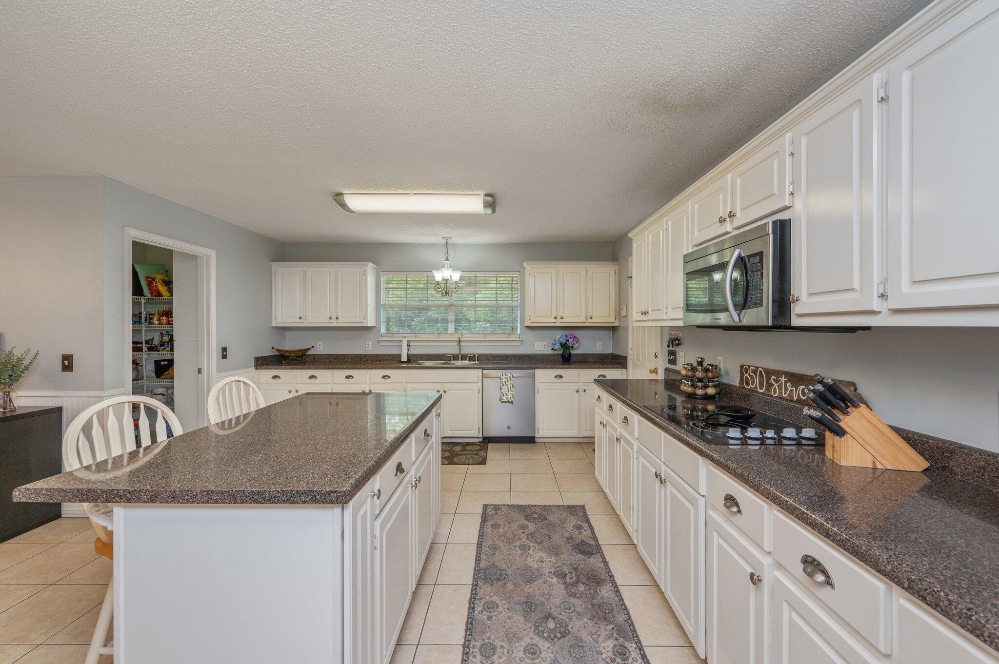 RIVERCHASE S/D PH 3 - Residential