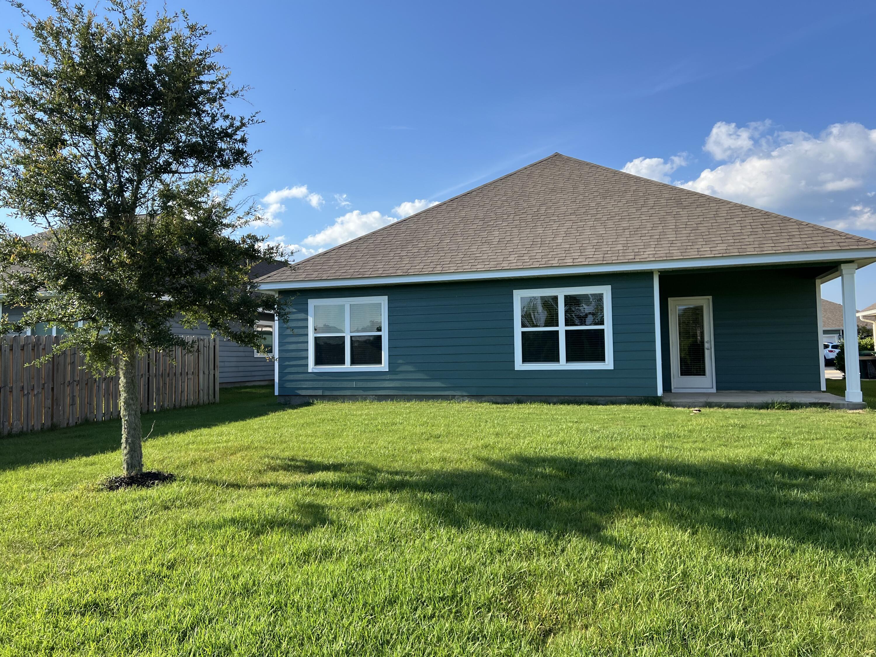 HAMMOCK BAY - Residential Lease