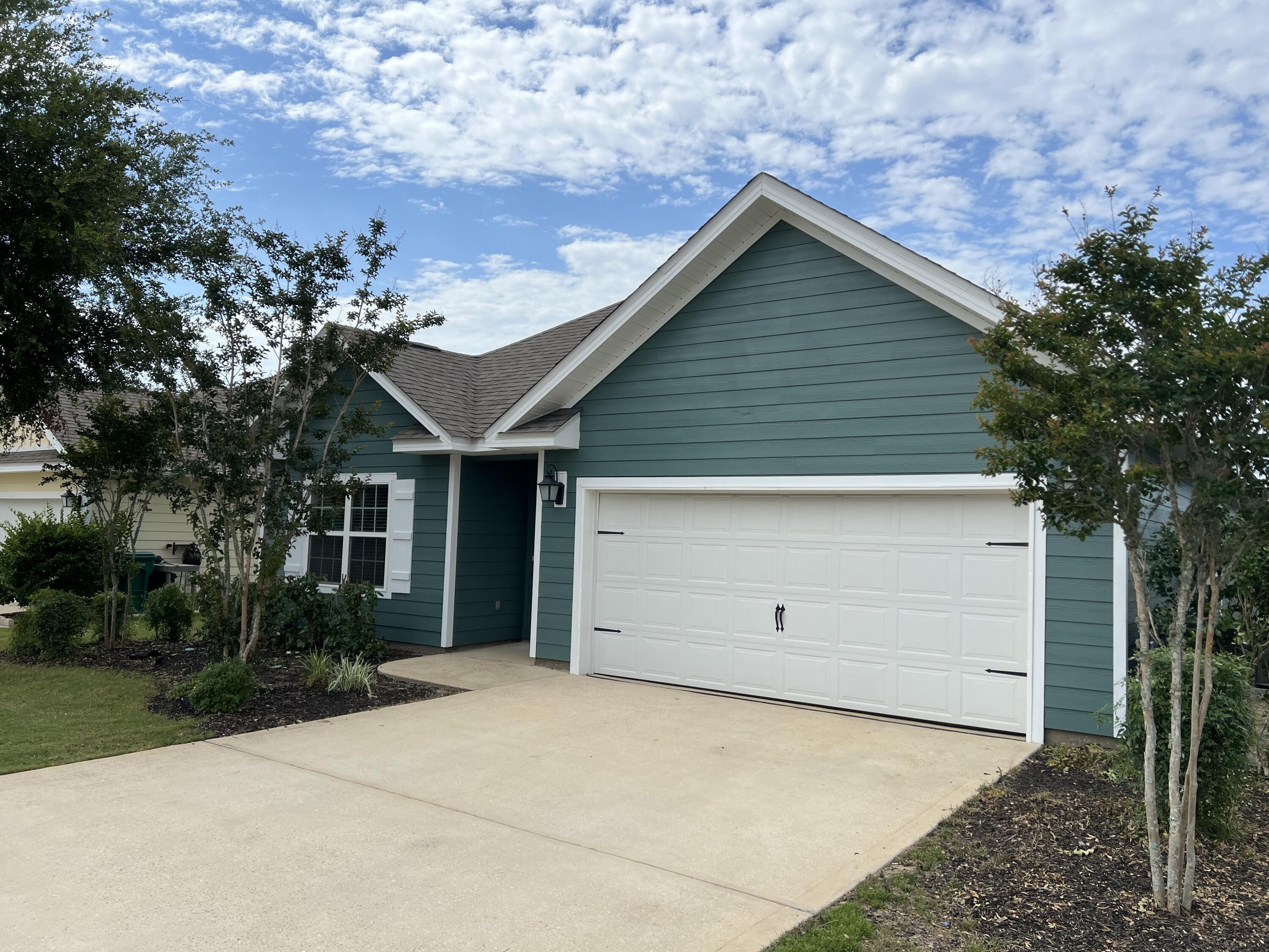 HAMMOCK BAY - Residential Lease