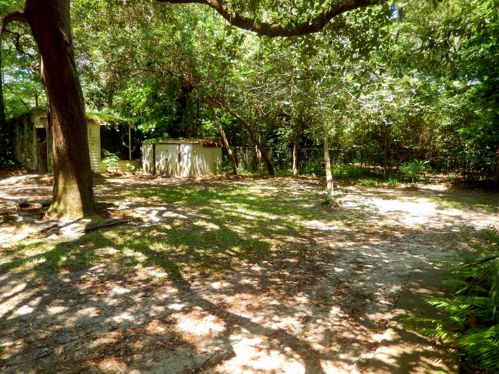 BAYOU POQUITO - Residential