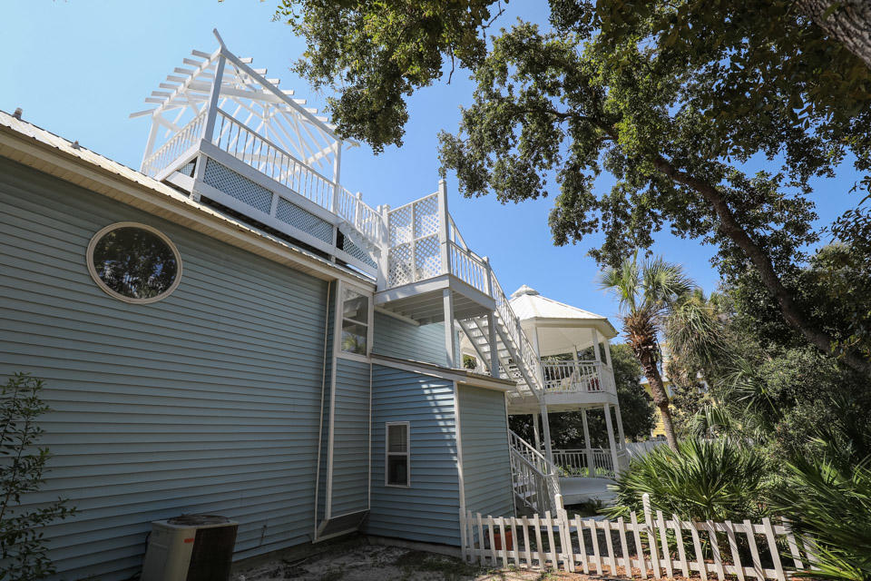 SEABREEZE - Residential