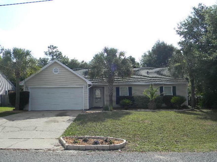 ***PRICE REDUCTION***MOTIVATED SELLER!!! HURRY..CHECK THIS HOME OUT BEFORE IT'S TOO LATE!!! MOVE-IN READY!! WOW, GOT EVERYTHING YOU WANT & THEN SOME!! Spacious 3 BR/2 Bath, 1558 sf home that you have to see to appreciate all the upgrades that have been done!! Freshly painted, tile in kitchen/dining combo, baths & foyer & laminate throughout the rest of the house. New kitchen sink & faucet, new countertops in kitchen, hall bath, new mirror in master bath, new garage door opener (all done this week) & new HVAC condensing unit being installed on 6/26. Then let's not forget what has been done earlier- all windows with lifetime warranty installed in 2006, roof in 2005, and inside HVAC unit installed in 2006.