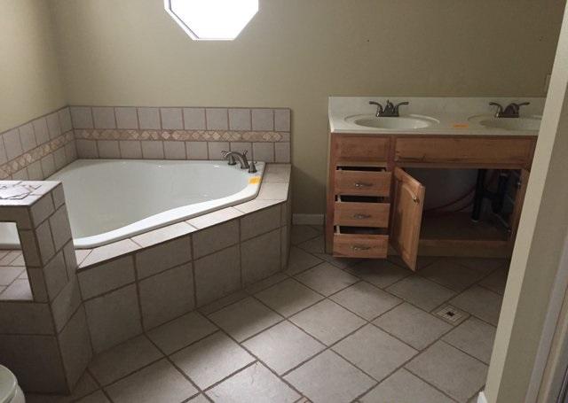 CRESCENT SHORES - Residential