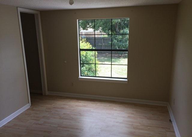 CRESCENT SHORES - Residential