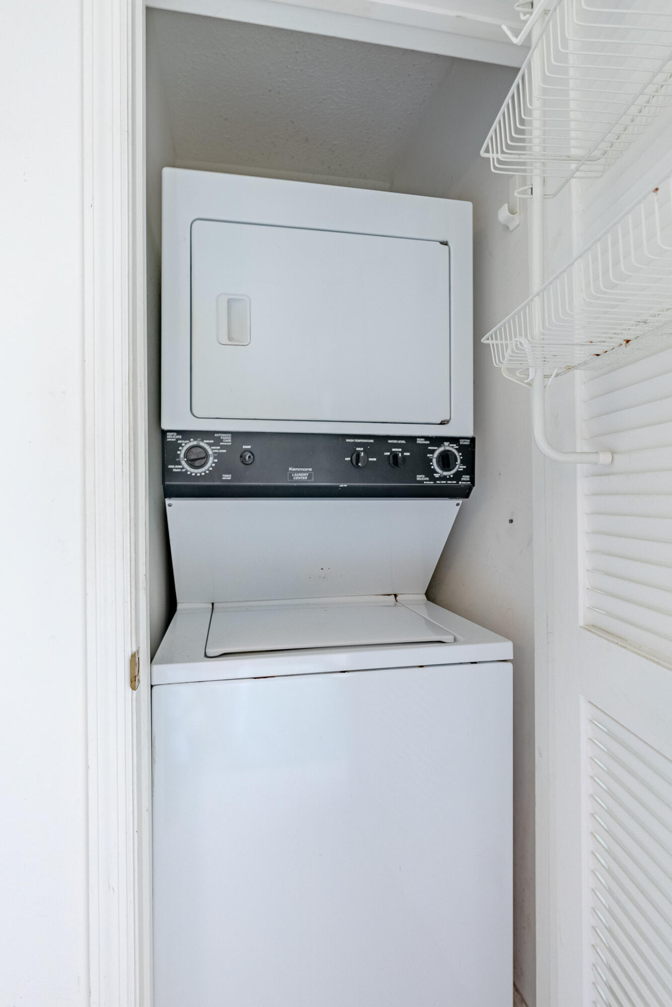 PEACHTREE PLACE 1 CONDO - Residential