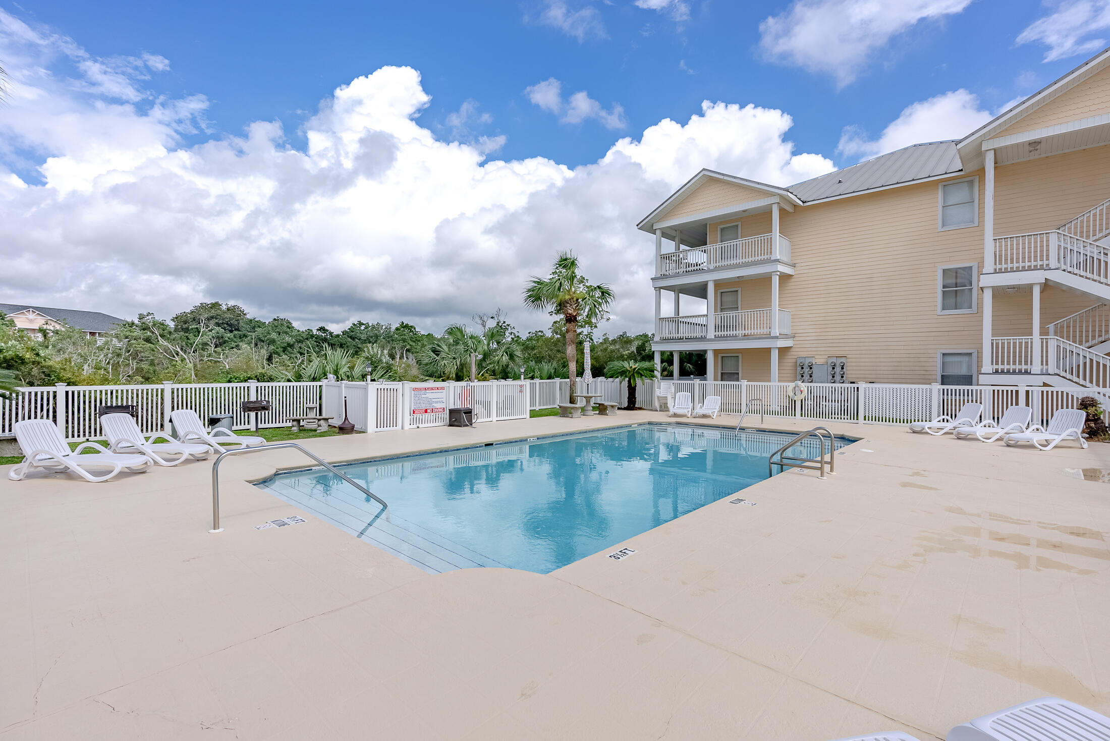 PEACHTREE PLACE 1 CONDO - Residential