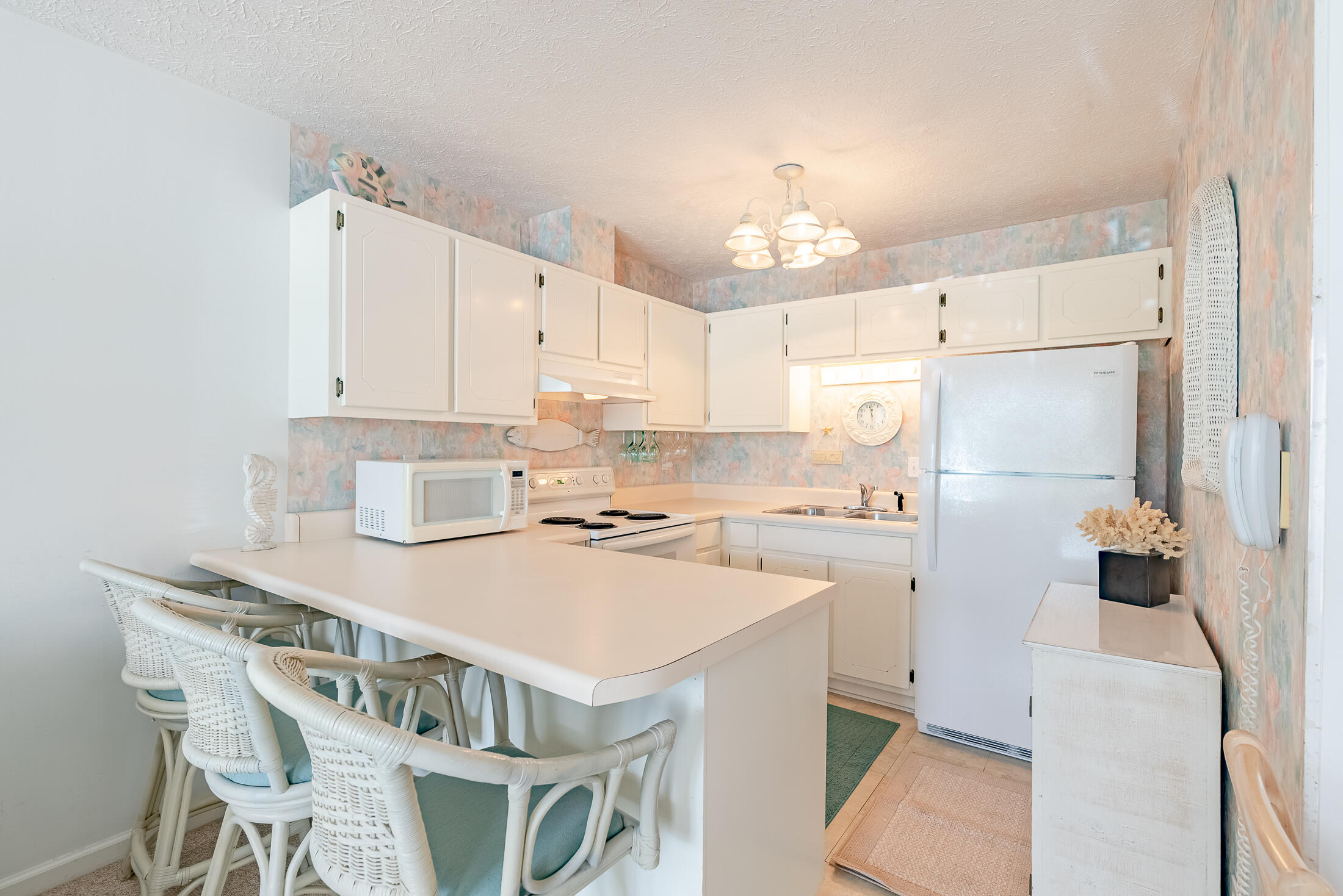 PEACHTREE PLACE 1 CONDO - Residential