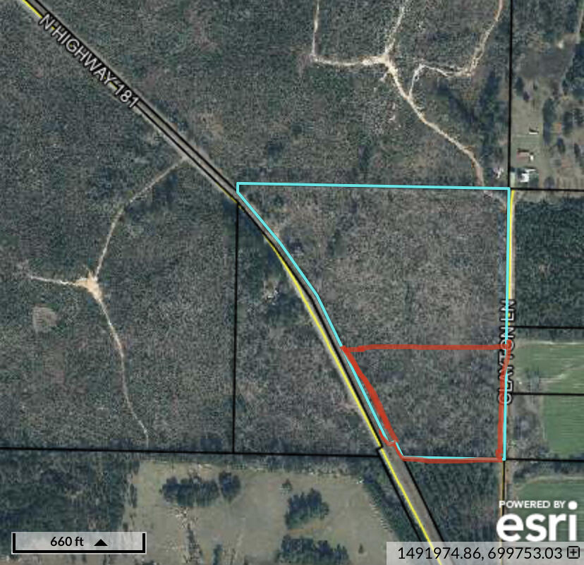 Here's your chance to own 8 acres of land, high and dry, thinly wooded, in an unrestricted area with no HOA! Mobile homes allowed. Property is a hunter's dream! Its only 15 minutes from Vortex and Ponce De Leon Springs and 20 minutes from all the conveniences of DeFuniak Springs. Less than an hour from the white sand beaches of the emerald coast!