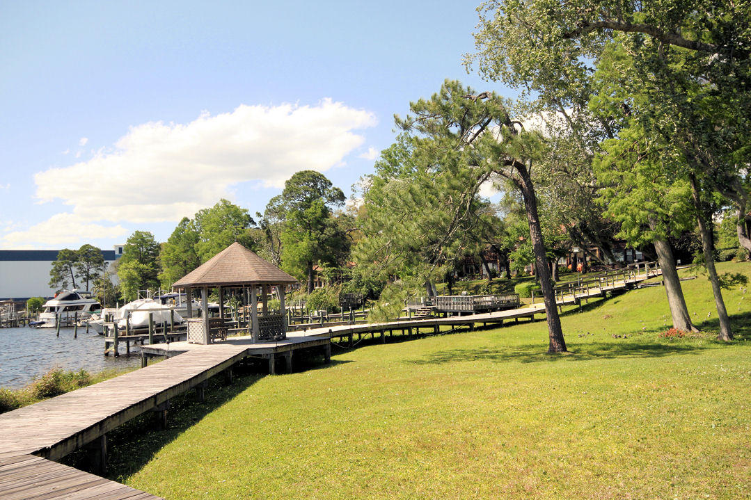 WATER OAKS 4 T/H - Residential