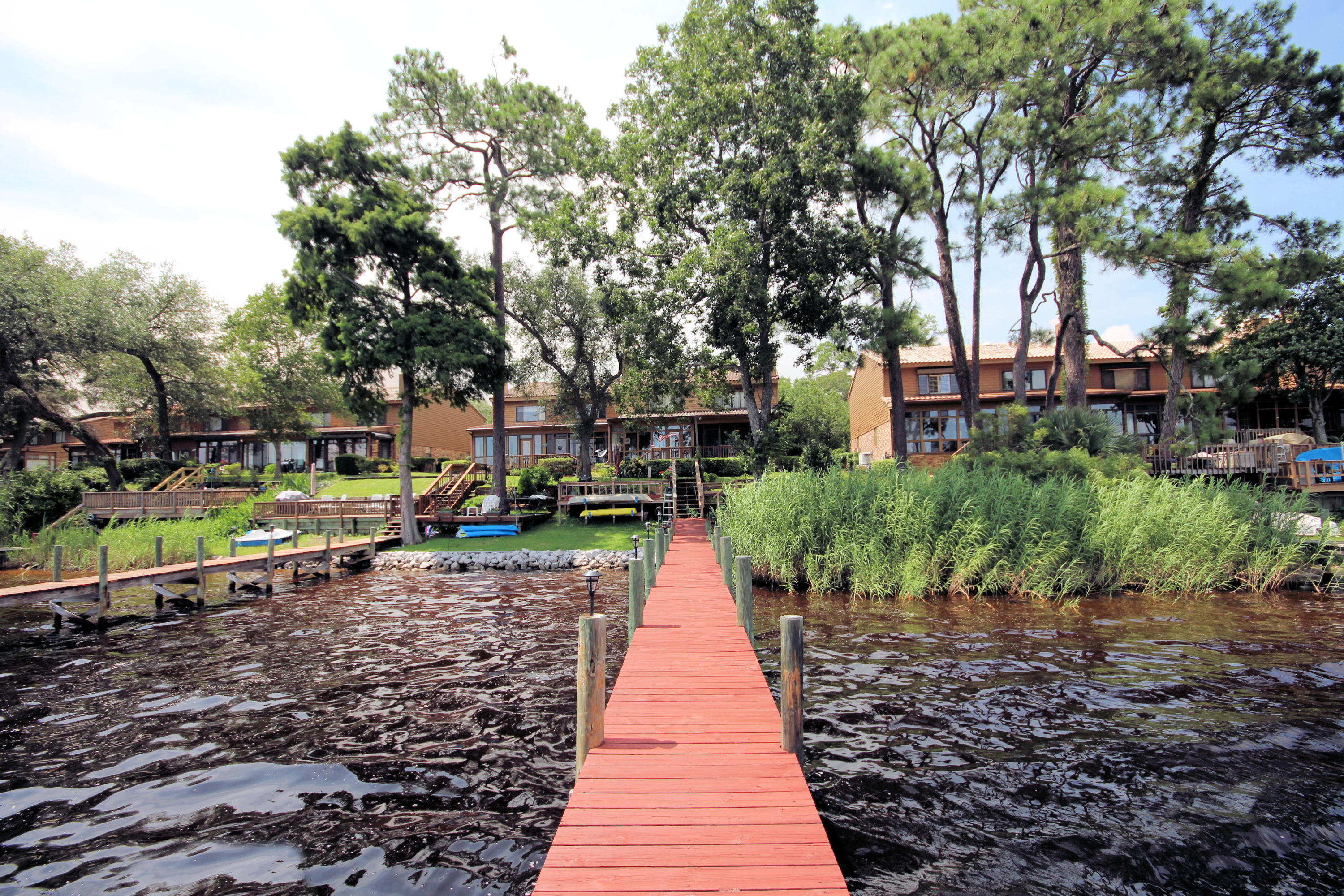 WATER OAKS 4 T/H - Residential