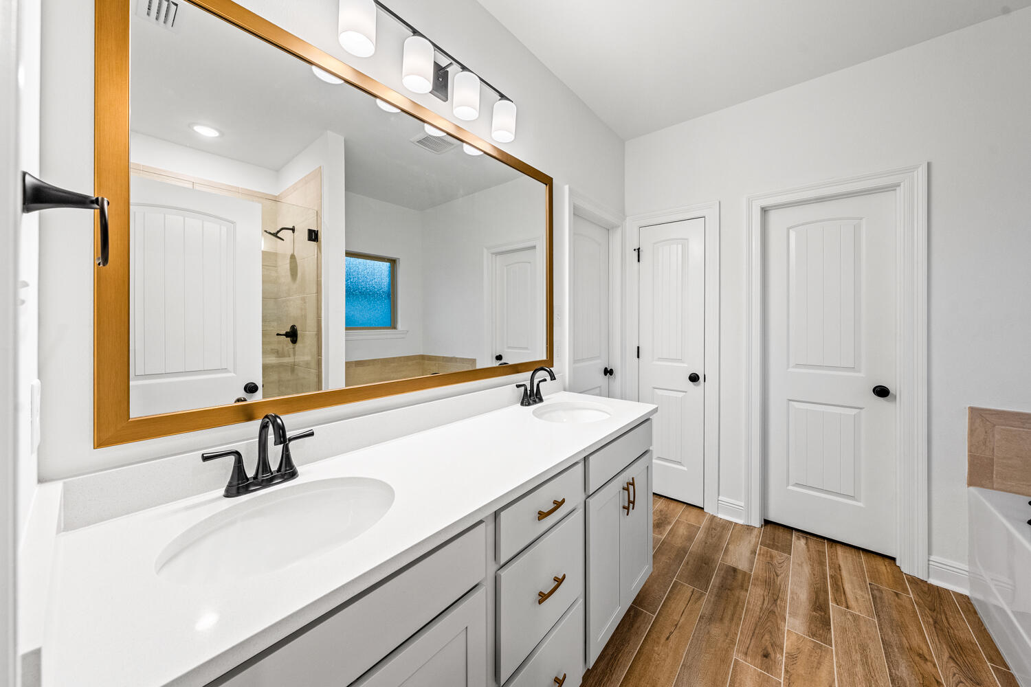 HAMMOCK BAY - STARBURST - Residential