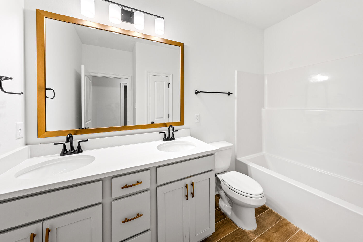 HAMMOCK BAY - STARBURST - Residential