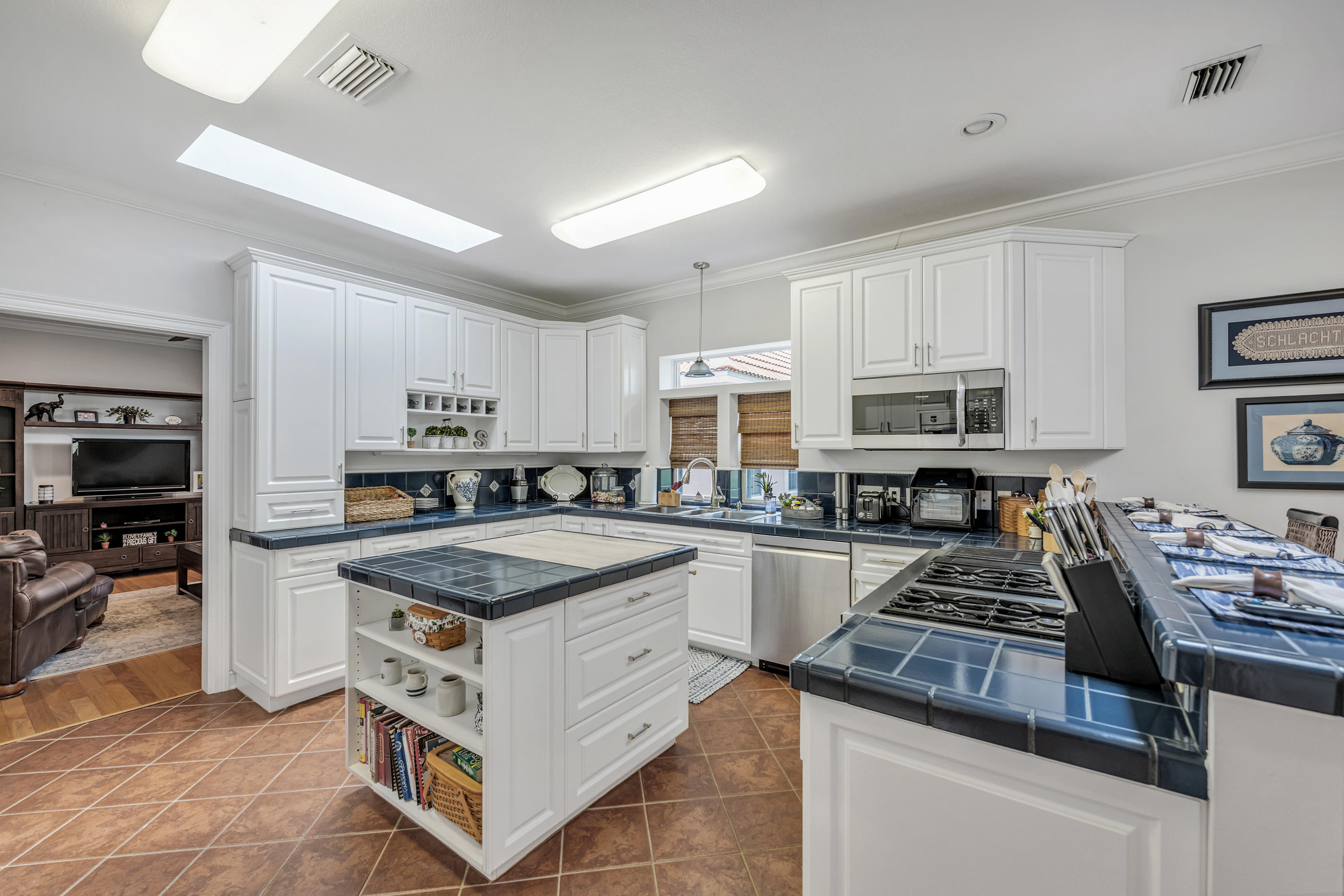 SUNSET BEACH PH 2 BLUEWATER BAY - Residential