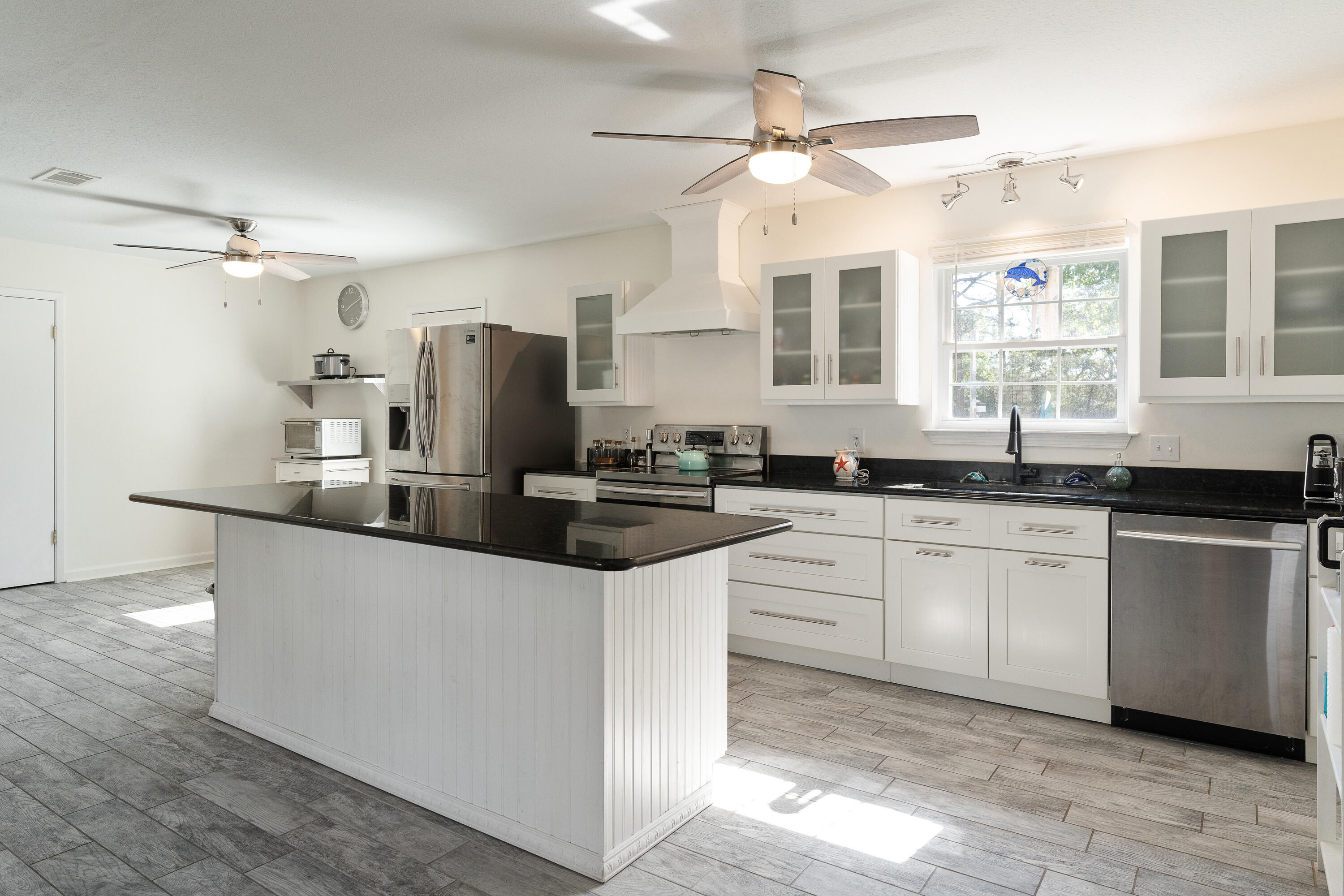 NAVARRE S/D 2ND ADDN - Residential