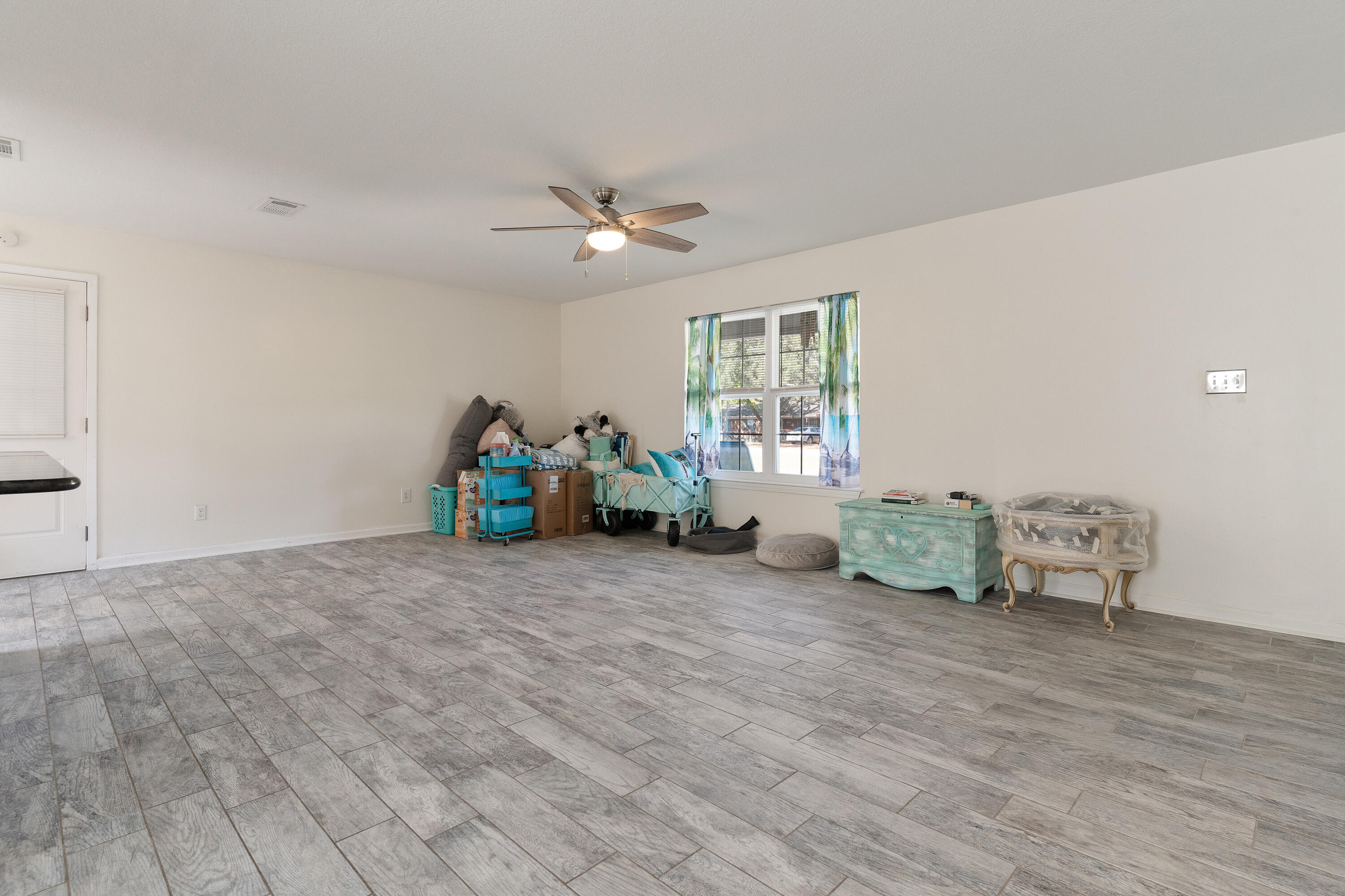 NAVARRE S/D 2ND ADDN - Residential