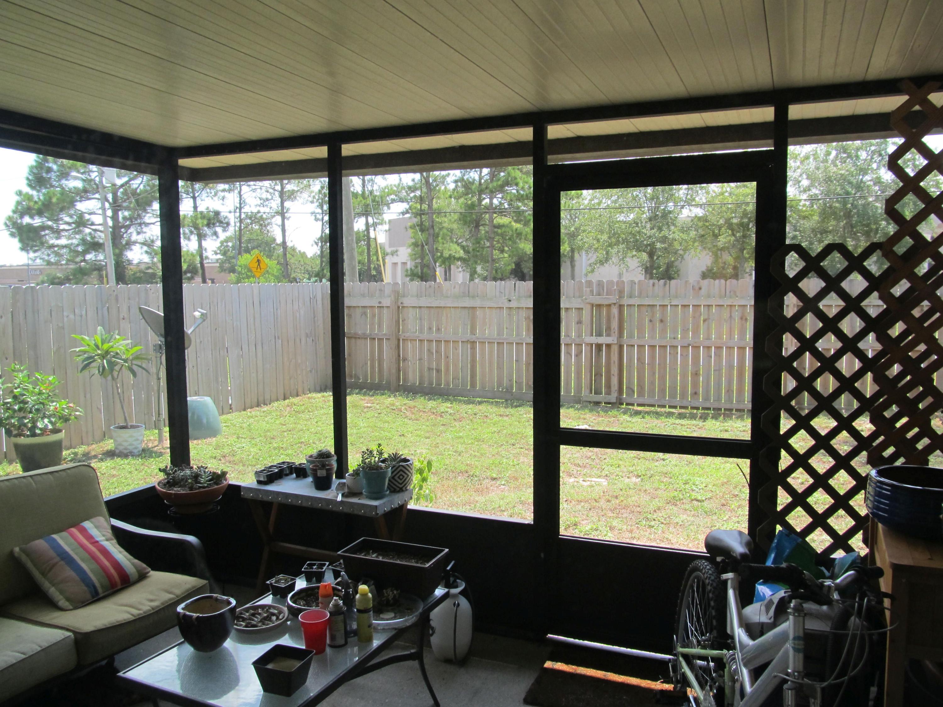 FOREST VIEW T/H - Residential