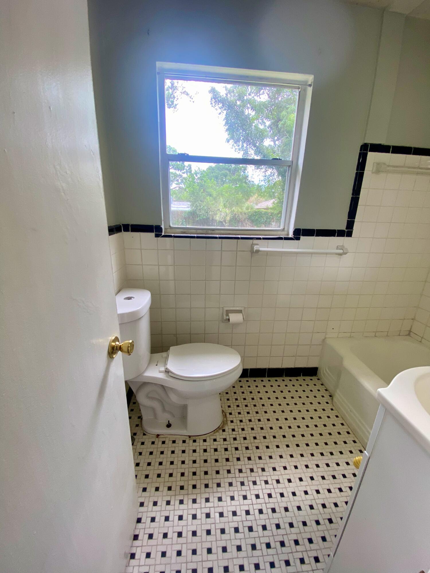 OLDE FORT WALTON (242201.00) - Residential