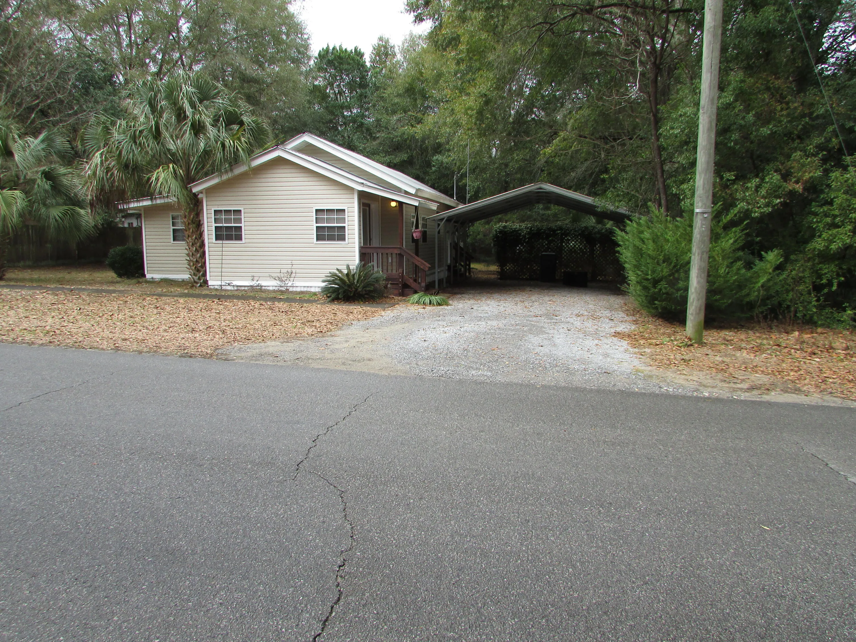 Defuniak Springs, Florida 32433, United States, 2 Bedrooms Bedrooms, ,1 BathroomBathrooms,Residential,Active,13679