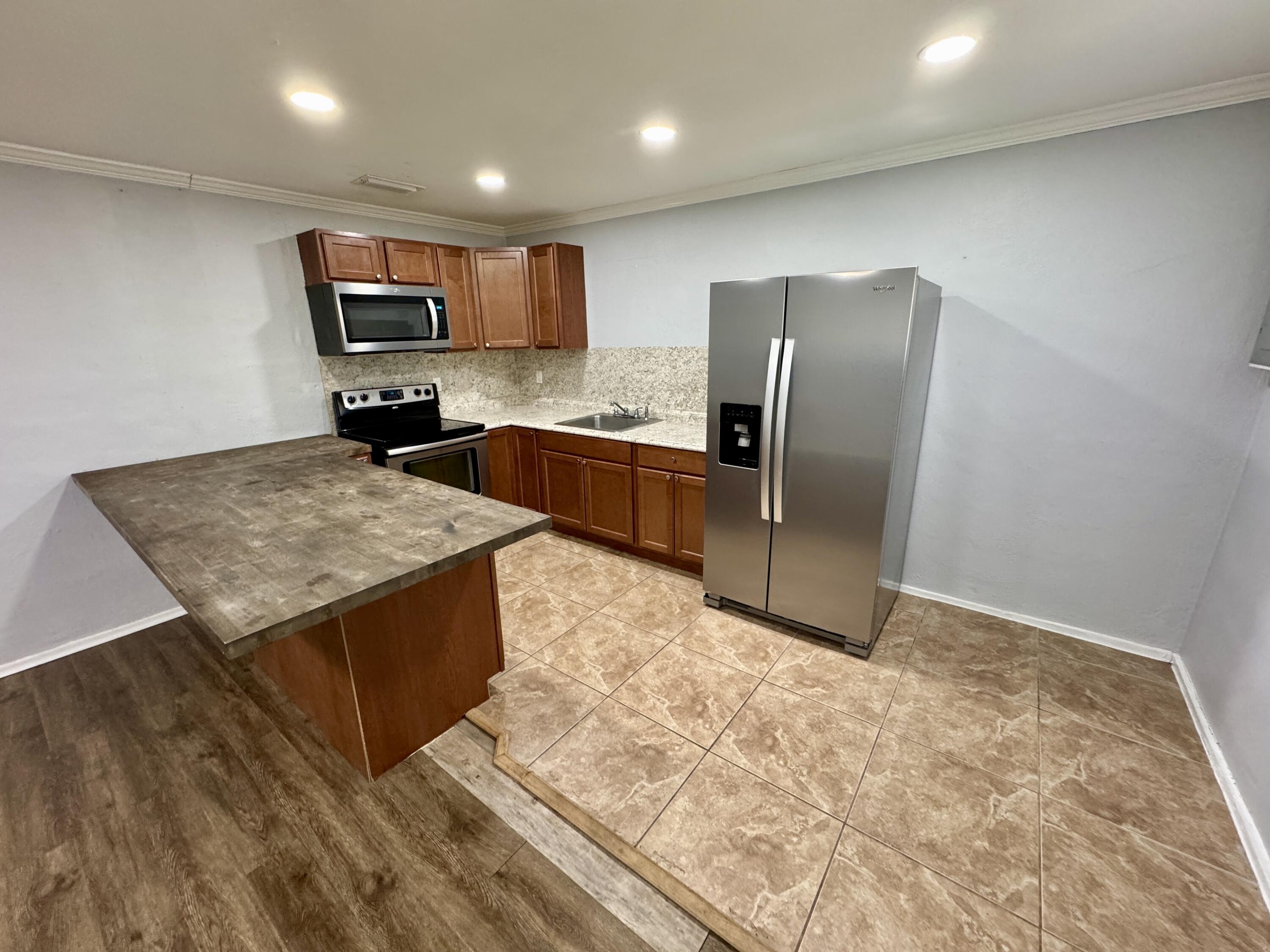 1302-Valp No of Tom's Bayou - Residential Lease