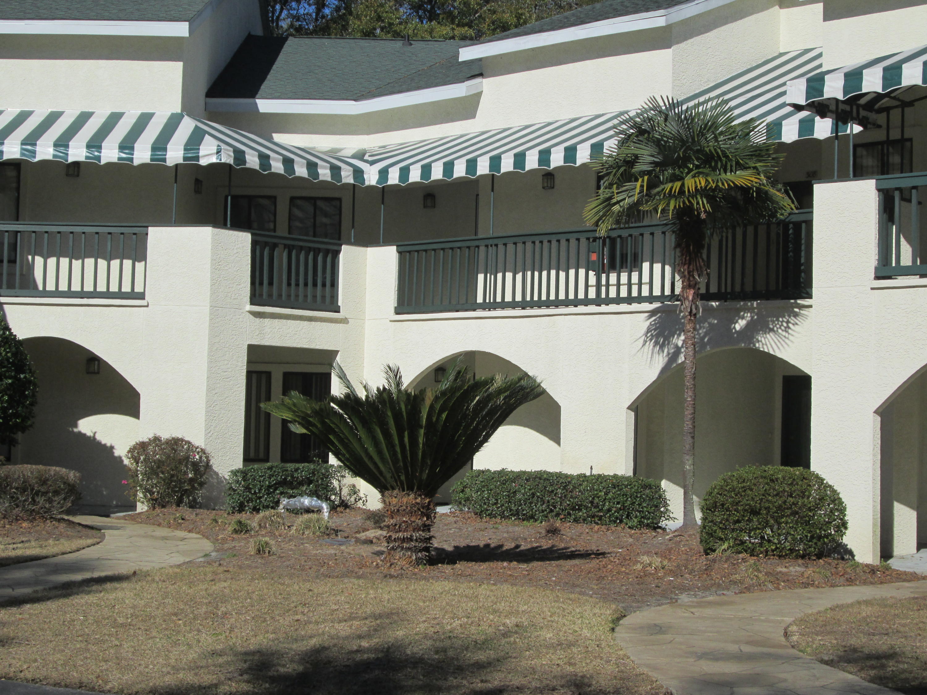 LAKESIDE CONDO AT BLUEWATER BAY - Residential Lease