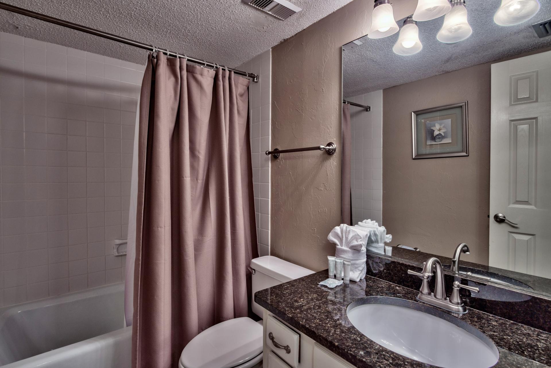 EMERALD TOWERS CONDO - Residential