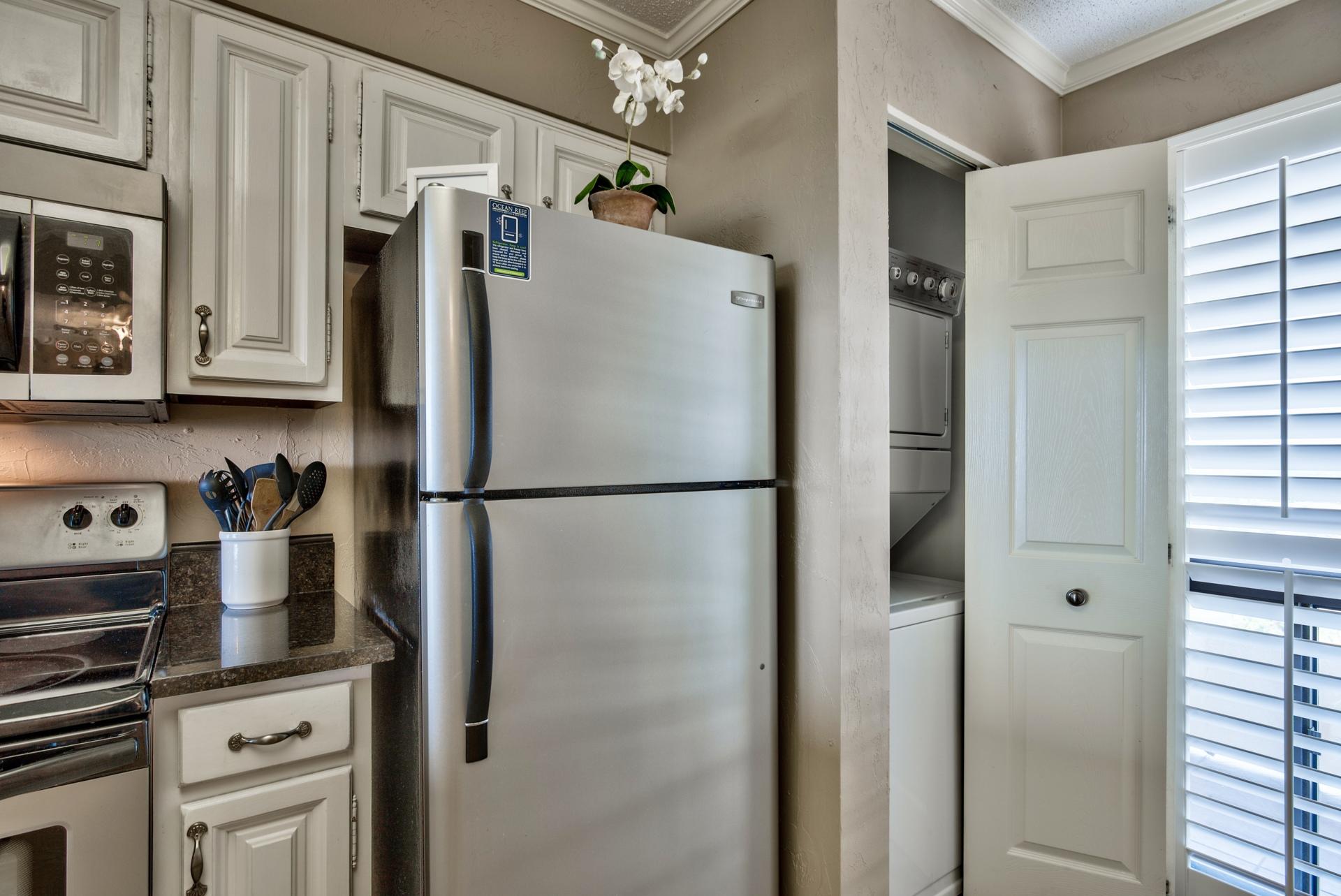 EMERALD TOWERS CONDO - Residential