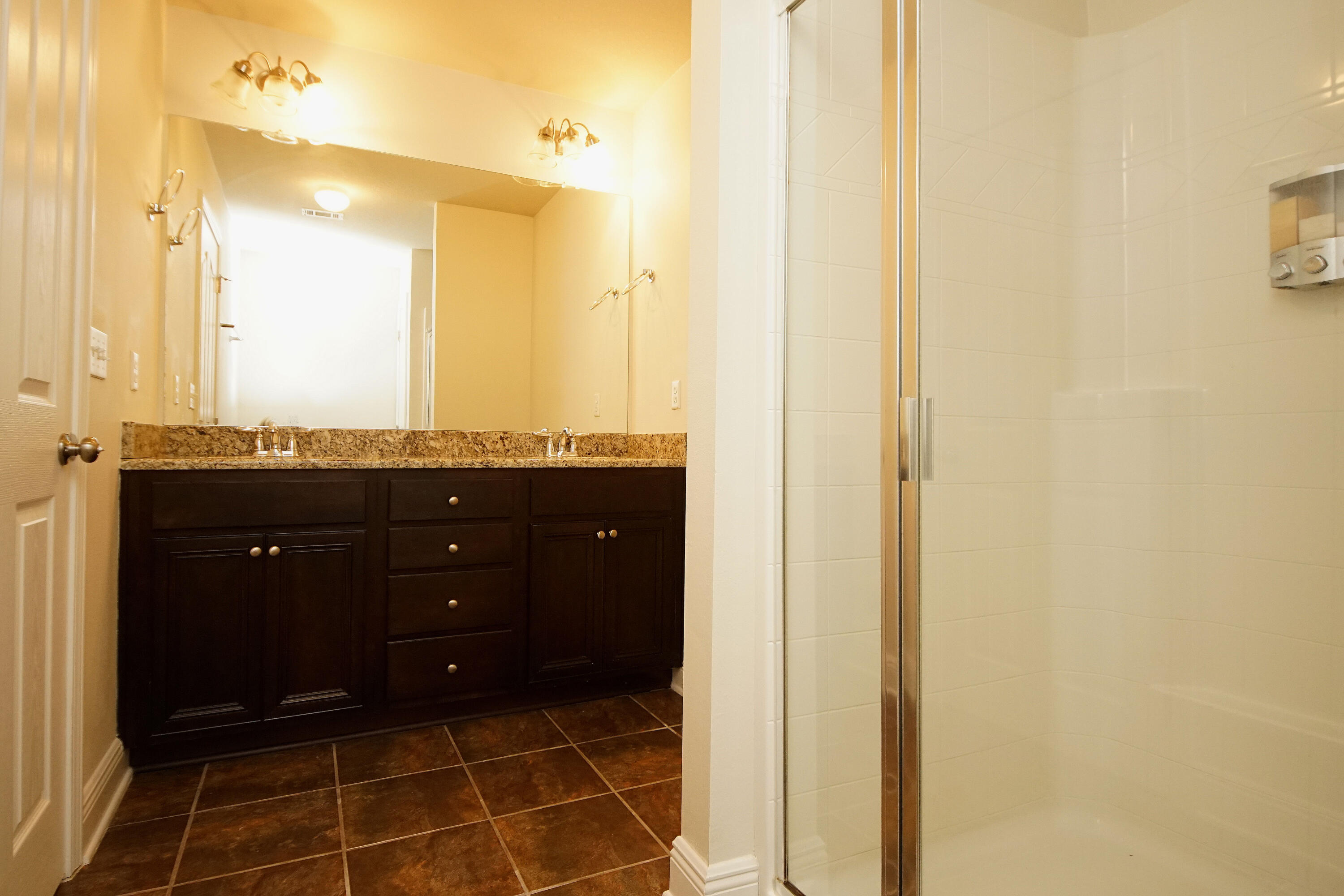 RESERVE POINTE - Residential