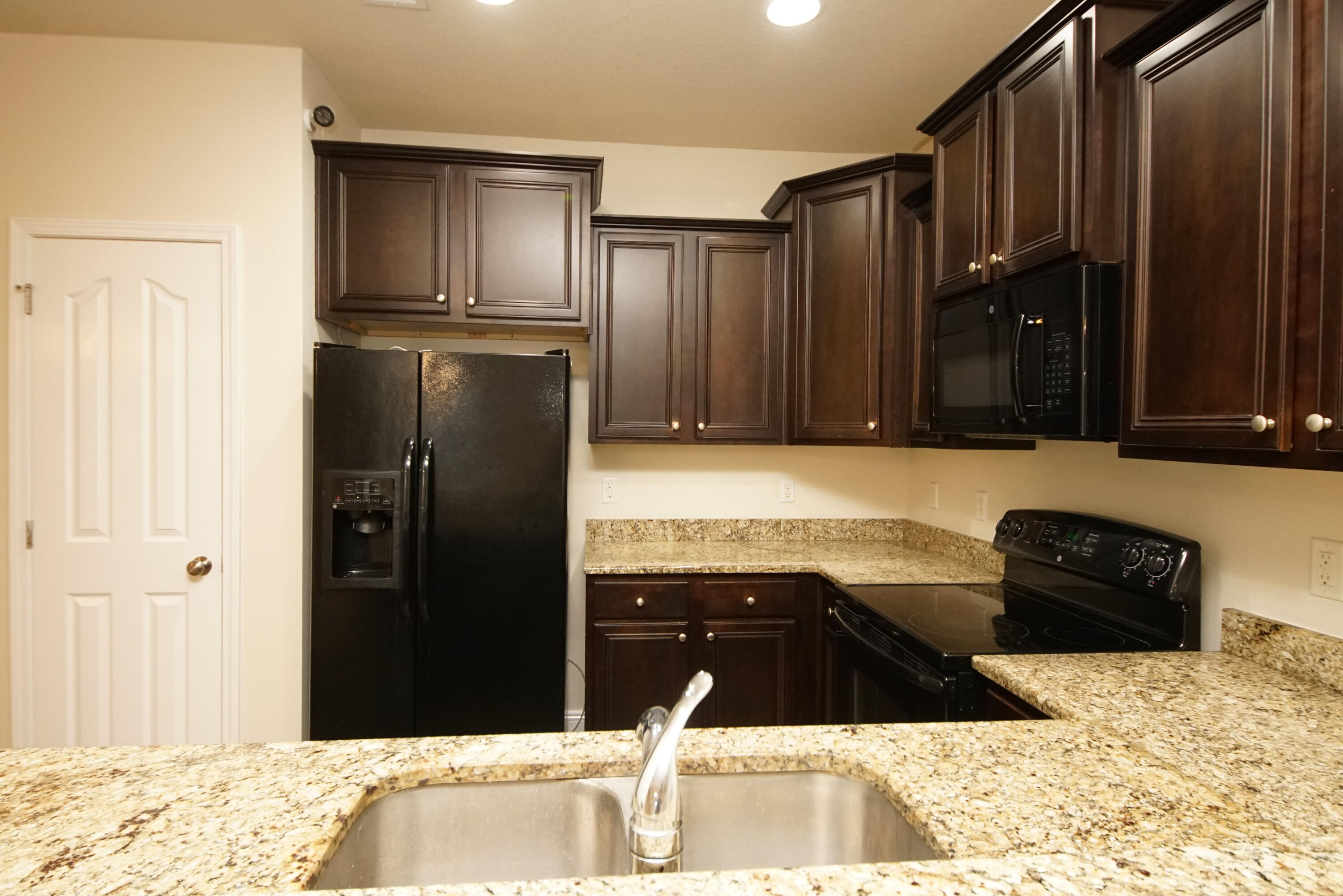 RESERVE POINTE - Residential