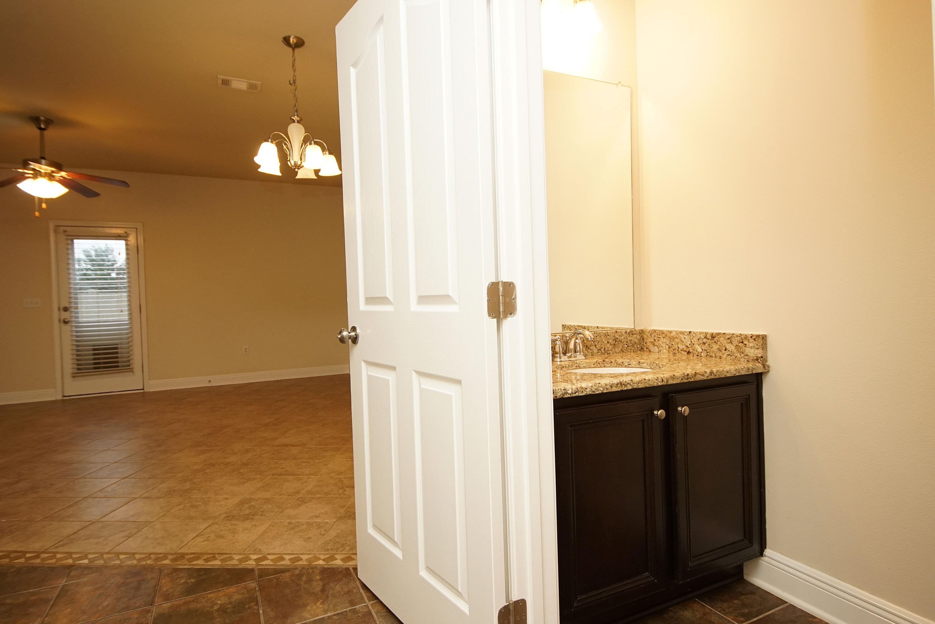 RESERVE POINTE - Residential